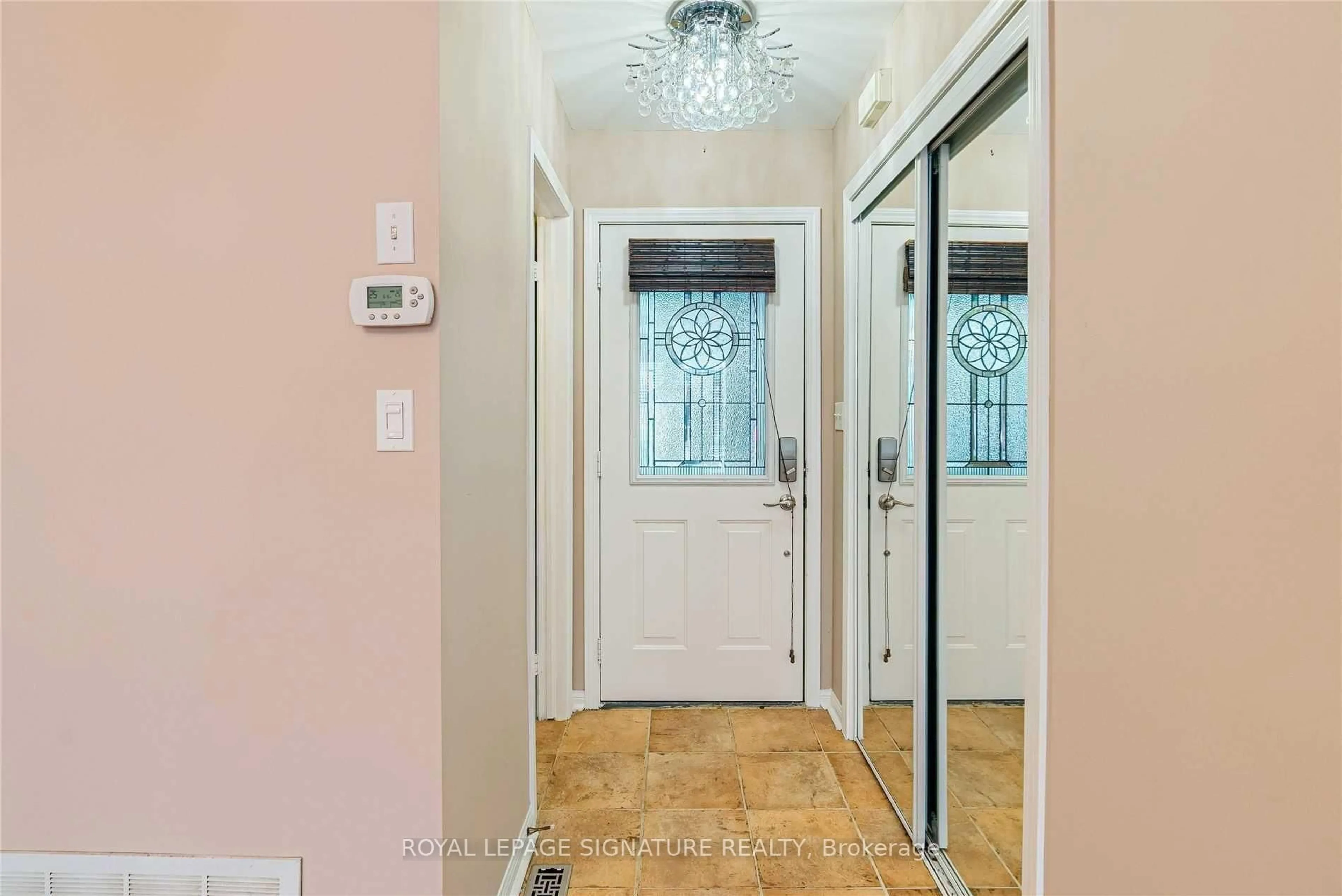 Indoor entryway for 759 Edwards Ave, Milton Ontario L9T 6B3