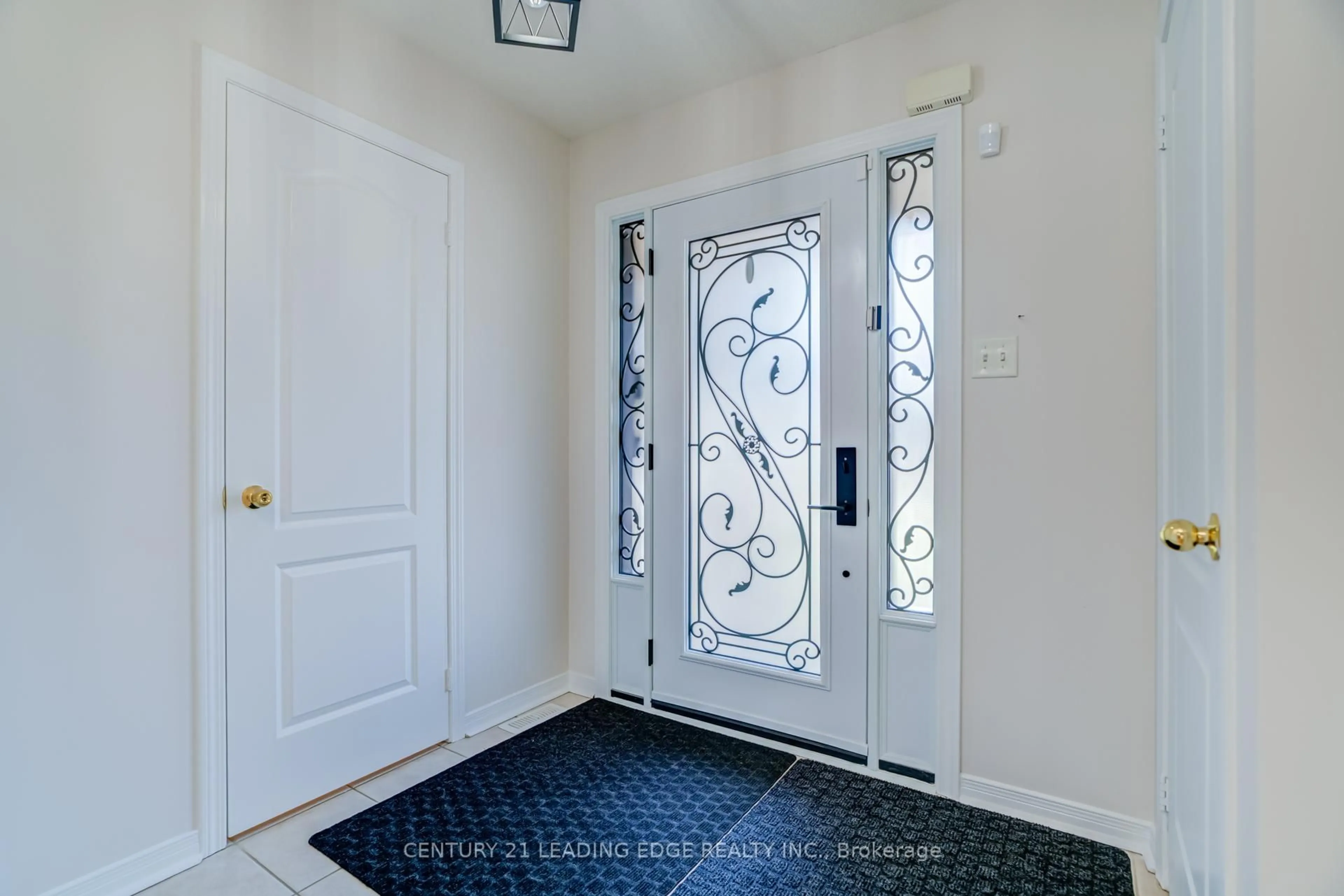 Indoor entryway for 13 Grape Tr, Brampton Ontario L7A 2V7