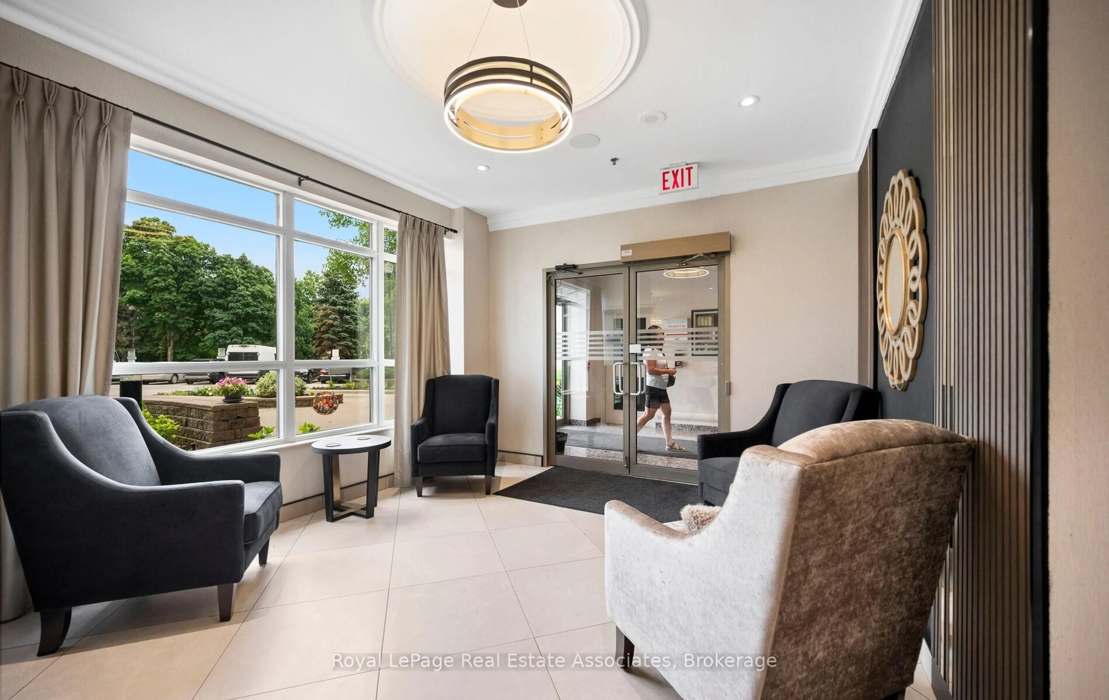 Unknown for 4640 Kimbermount Ave #402, Mississauga Ontario L5M 5W6