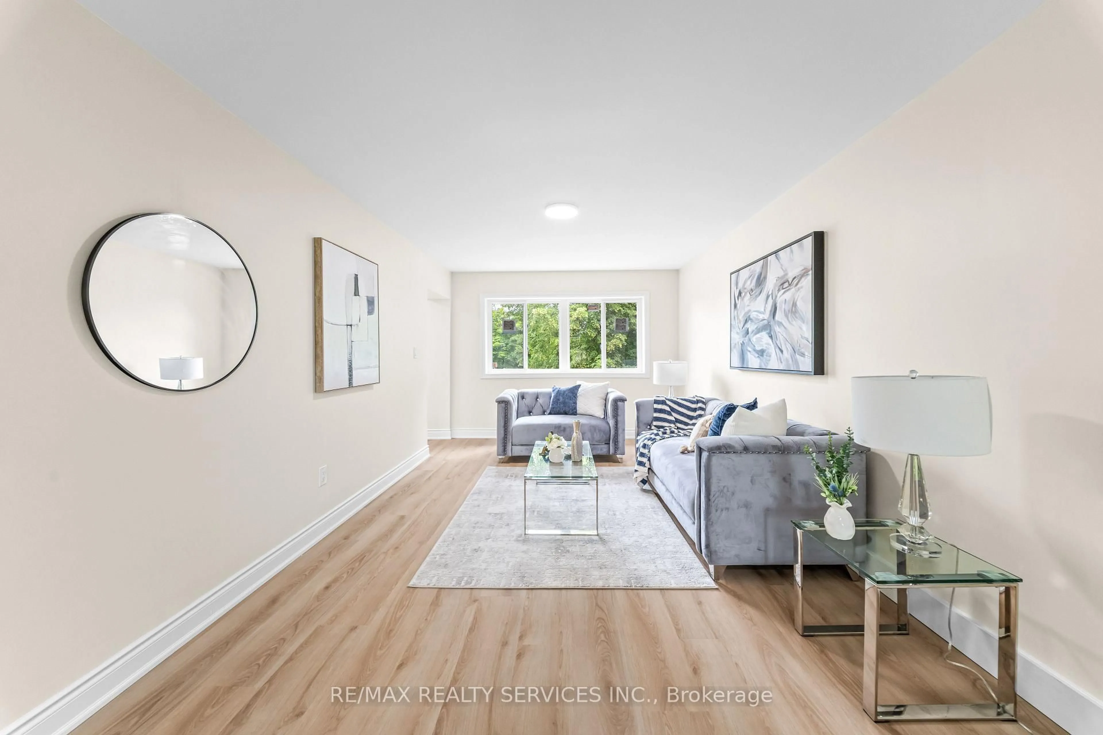 Living room with furniture, unknown for 7030 Copenhagen Rd #1, Mississauga Ontario L5N 2P3