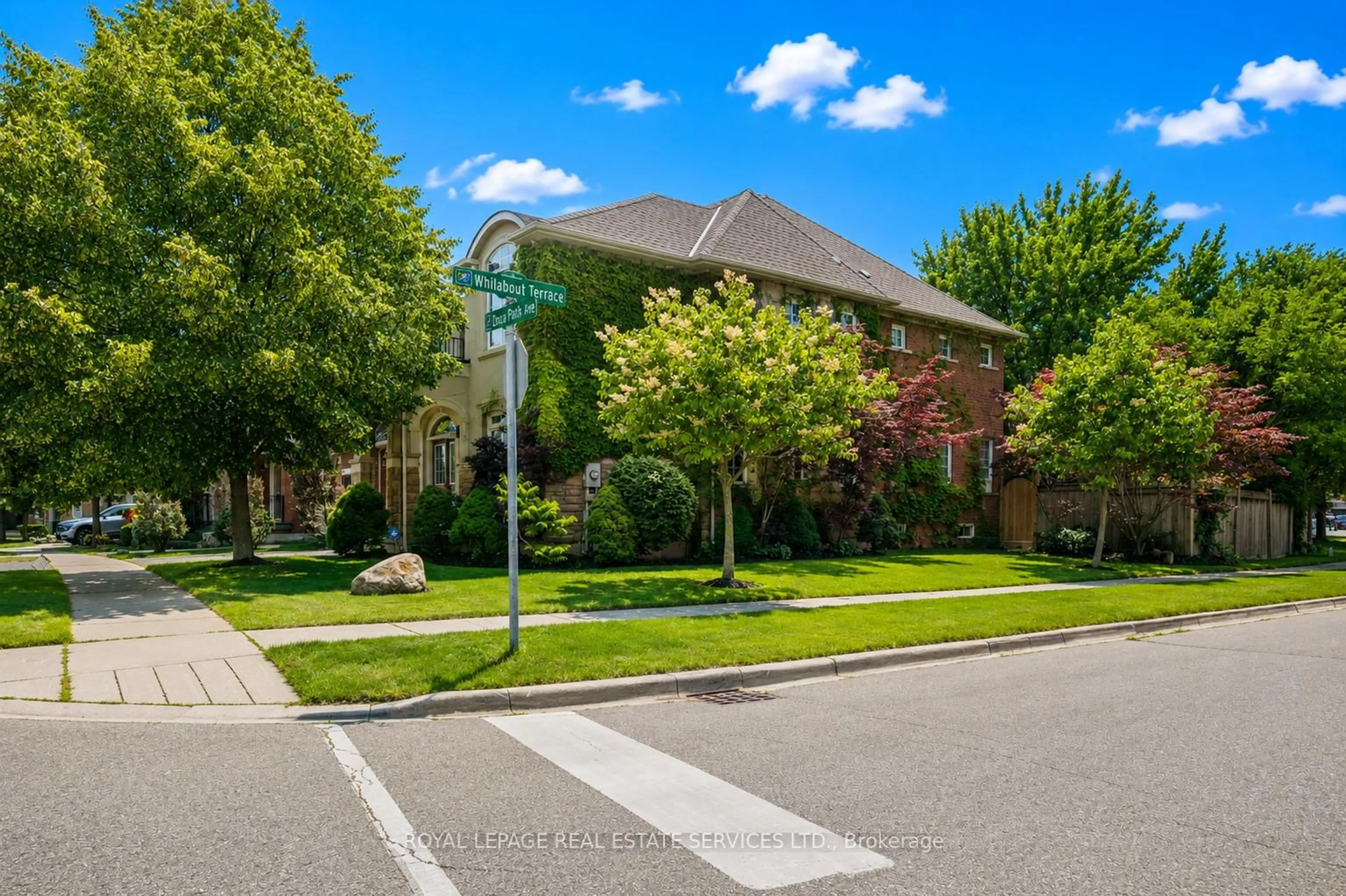 Unknown for 372 Creek Path Ave, Oakville Ontario L6L 6X3