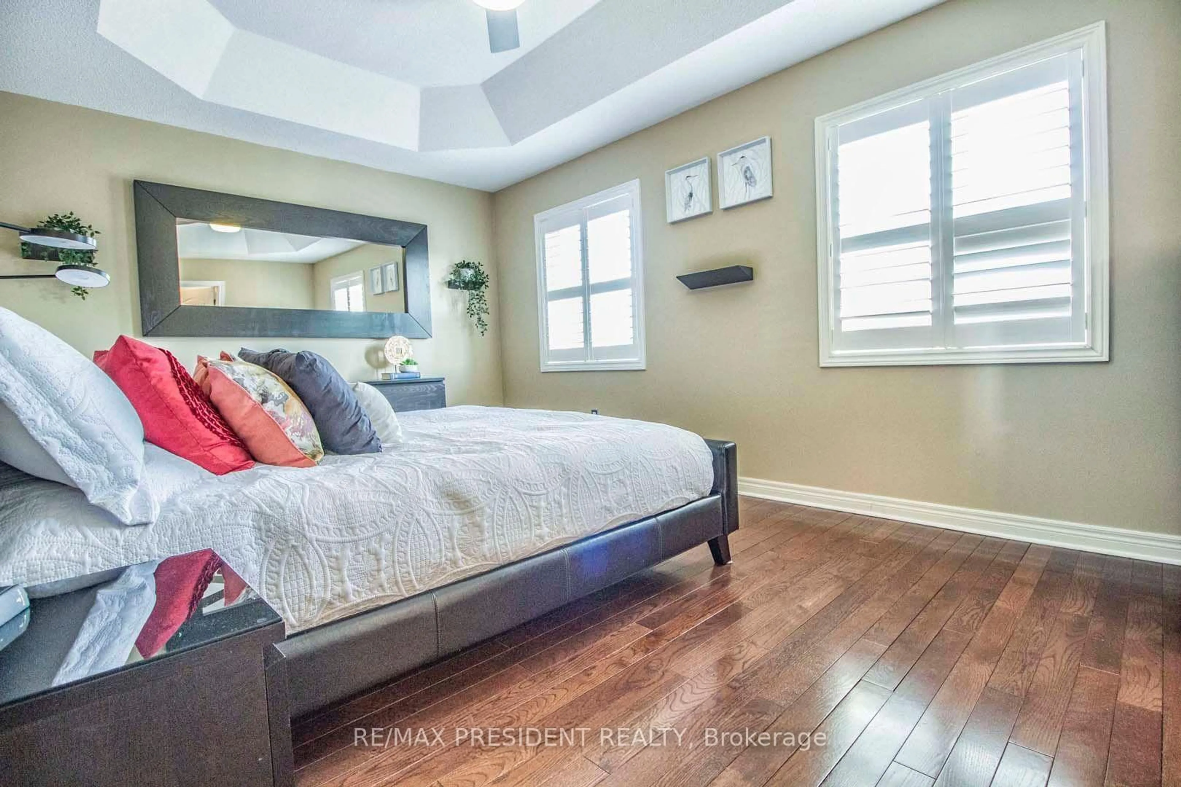 Bedroom with bed, unknown for 44 Robitaille Dr, Brampton Ontario L6R 0H6