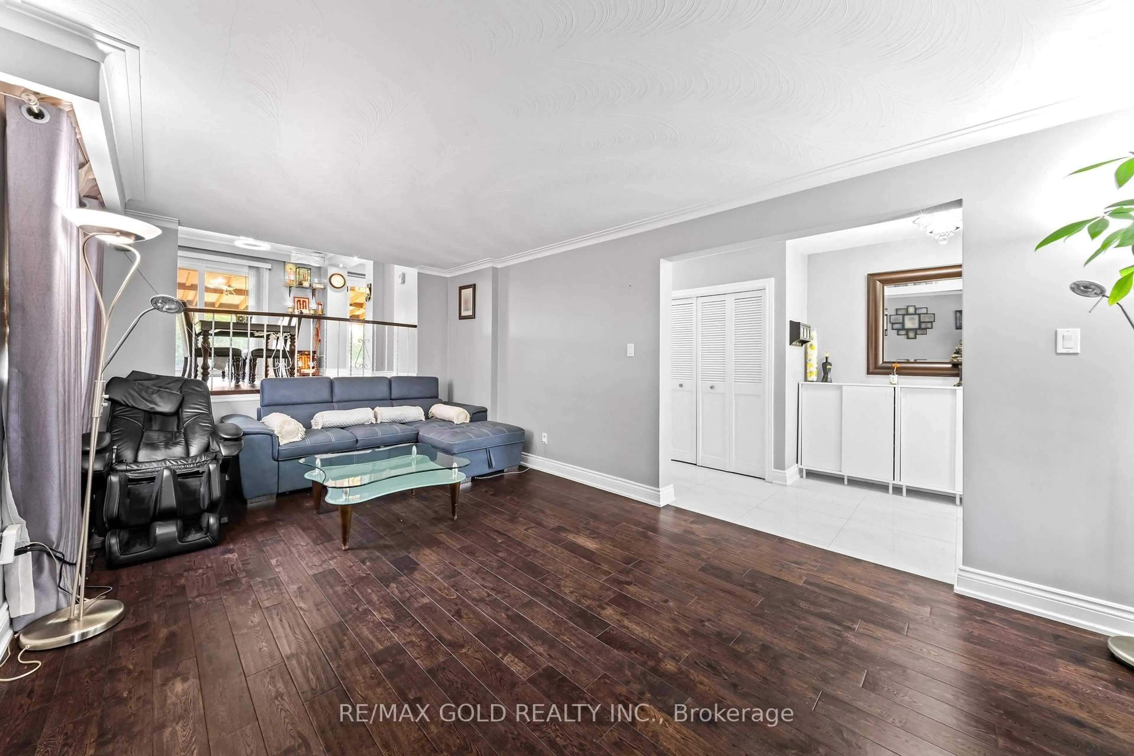 Living room with furniture, unknown for 4 Collingdale Rd, Toronto Ontario M9V 3P9
