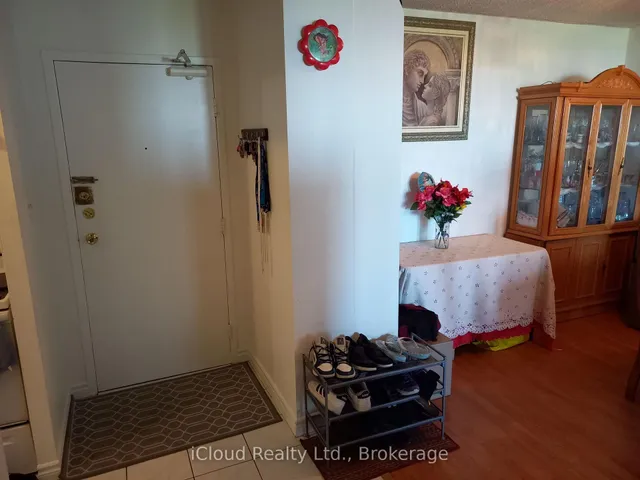 390 Dixon Rd #806, Toronto