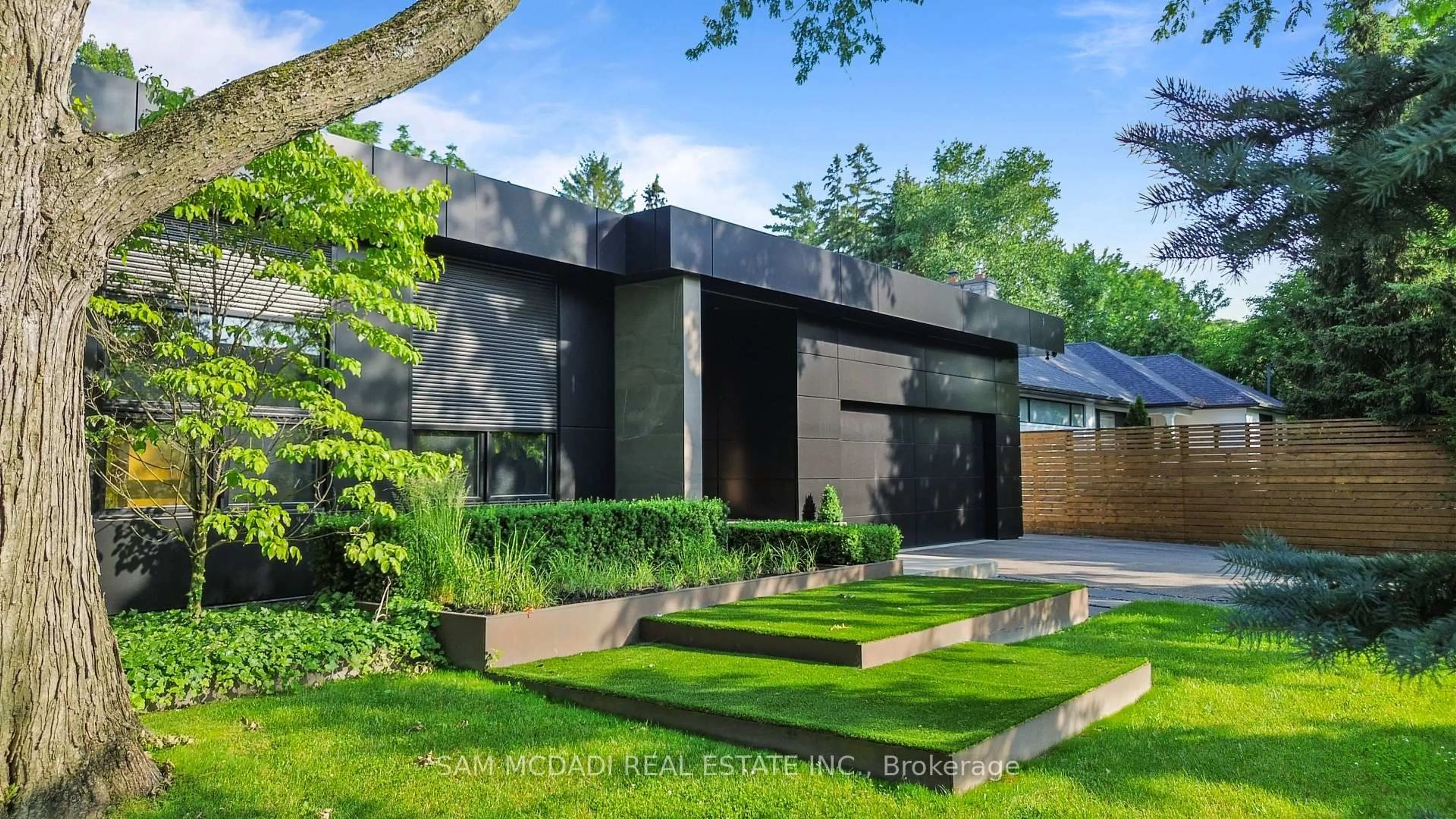 Home with brick exterior material, street for 1516 Duncan Rd, Oakville Ontario L6J 2R3