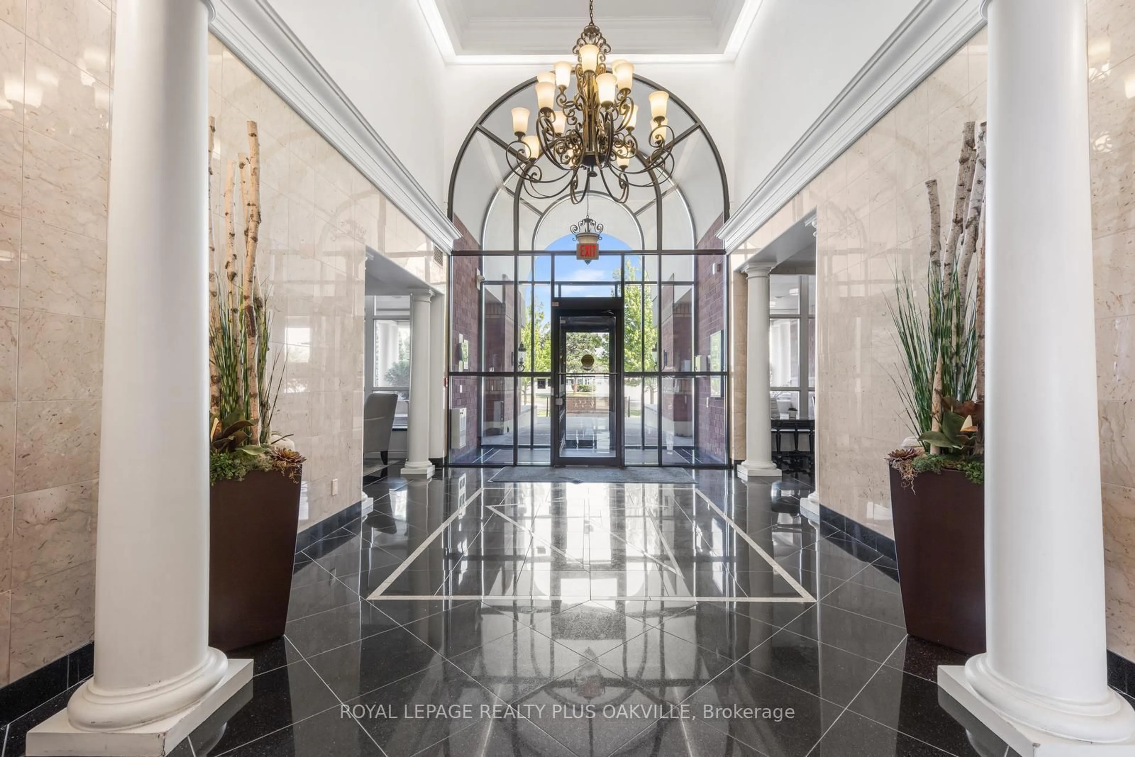 Lobby for 5340 Lakeshore Rd #604, Burlington Ontario L7L 7A8
