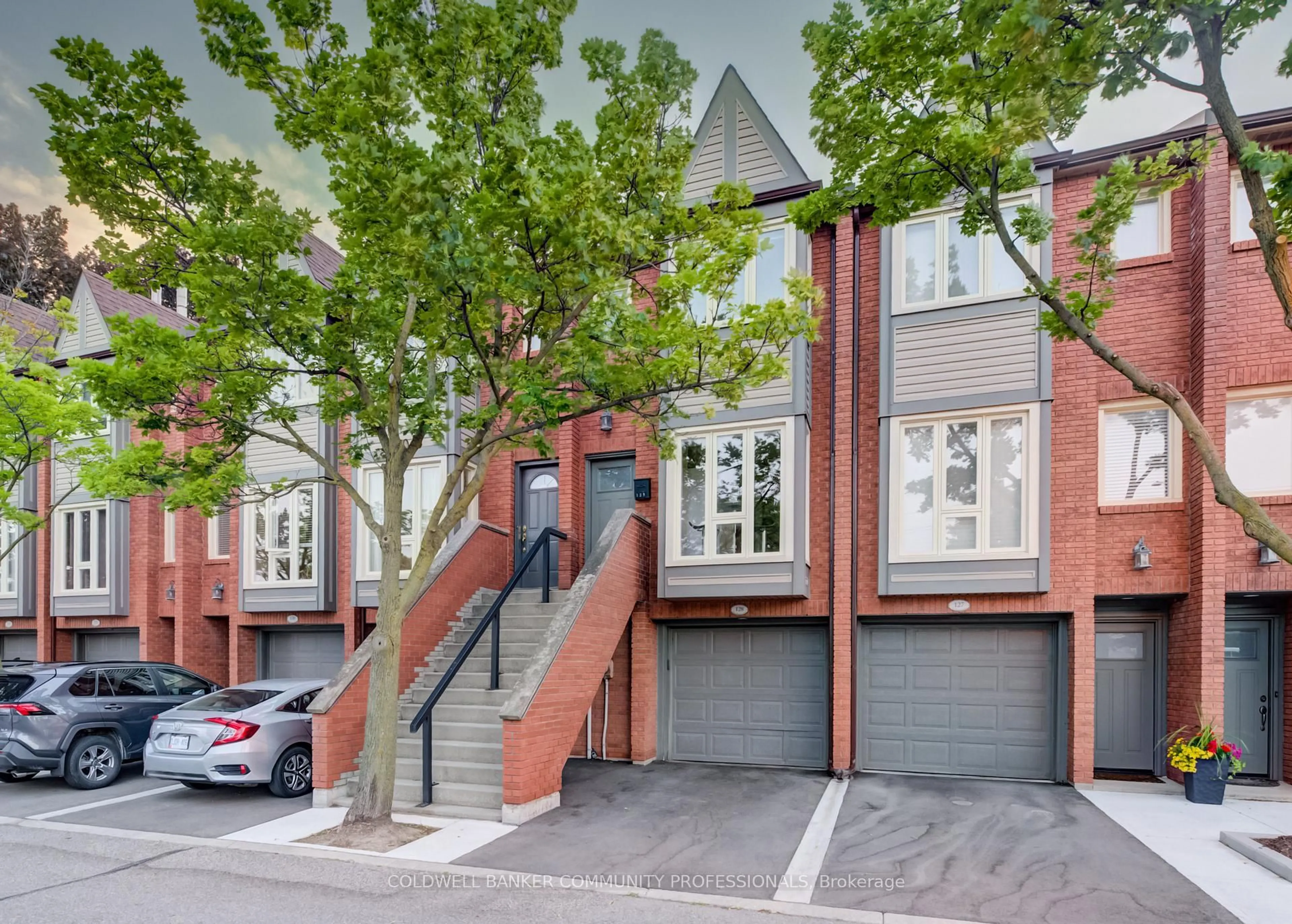 Unknown for 895 Maple Ave #128, Burlington Ontario L7S 2H7