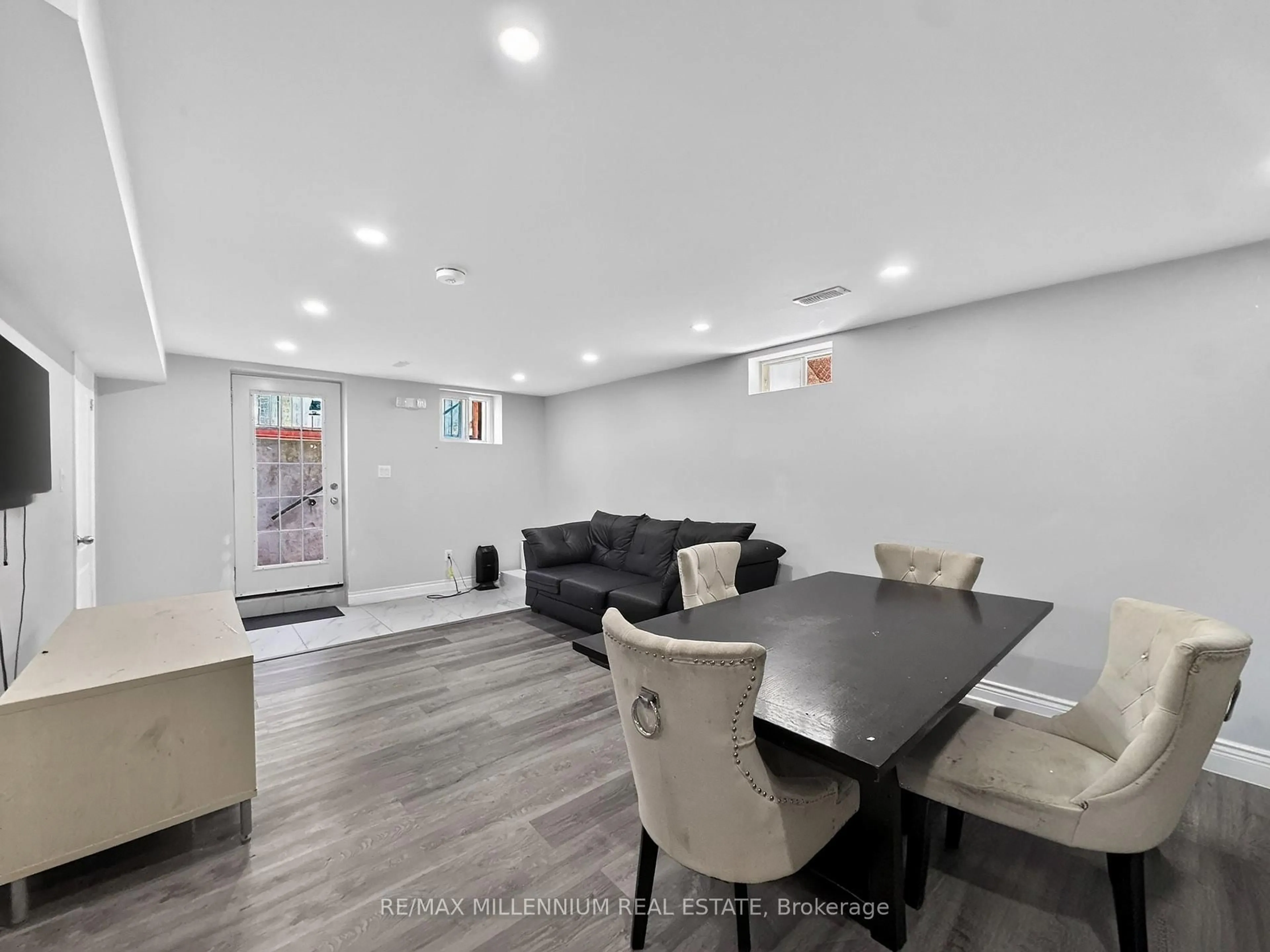 Unknown for 19 Cardwell St, Orangeville Ontario L9W 2V7