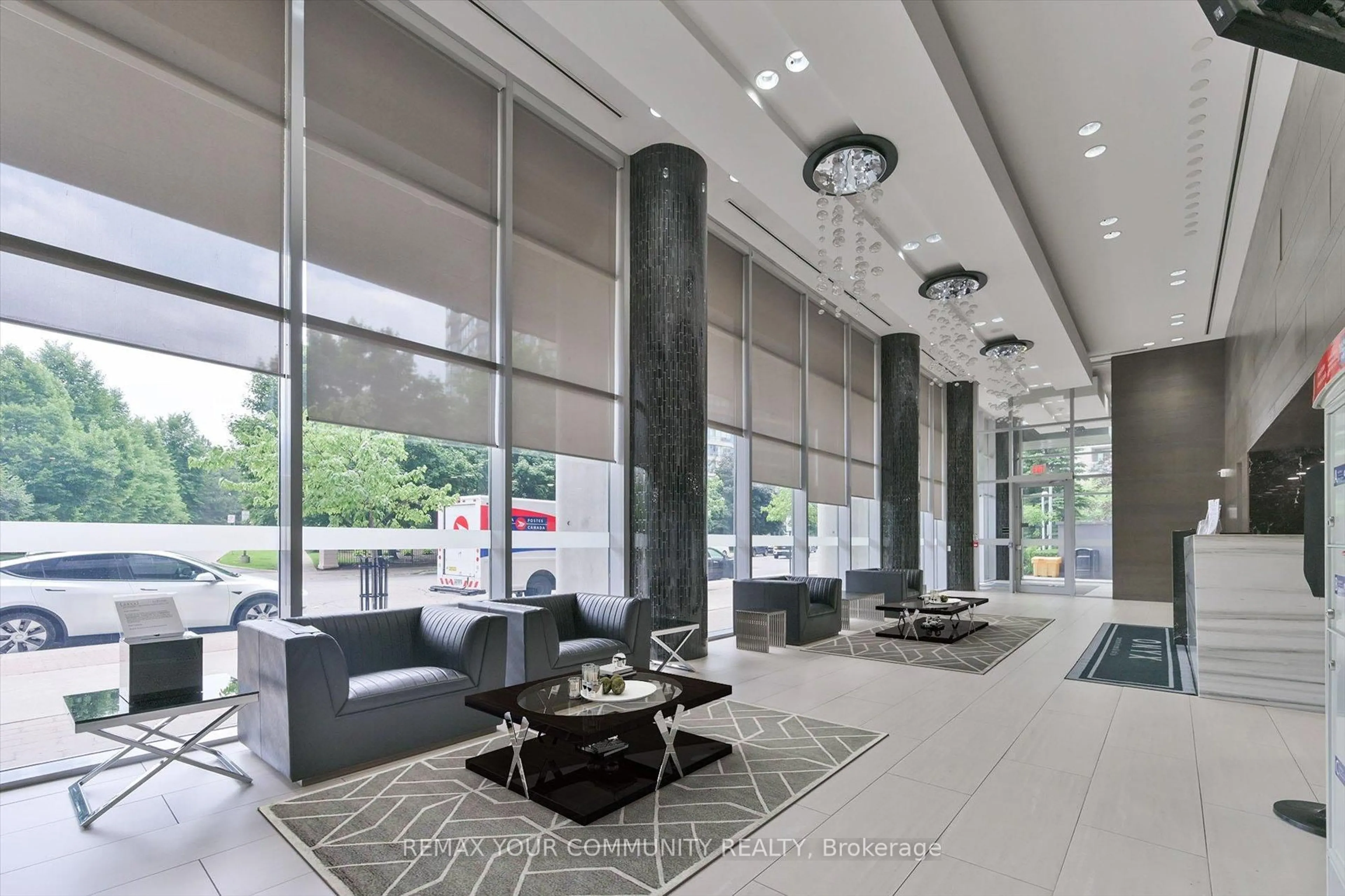Lobby for 223 Webb Dr #908, Mississauga Ontario L5B 0E8