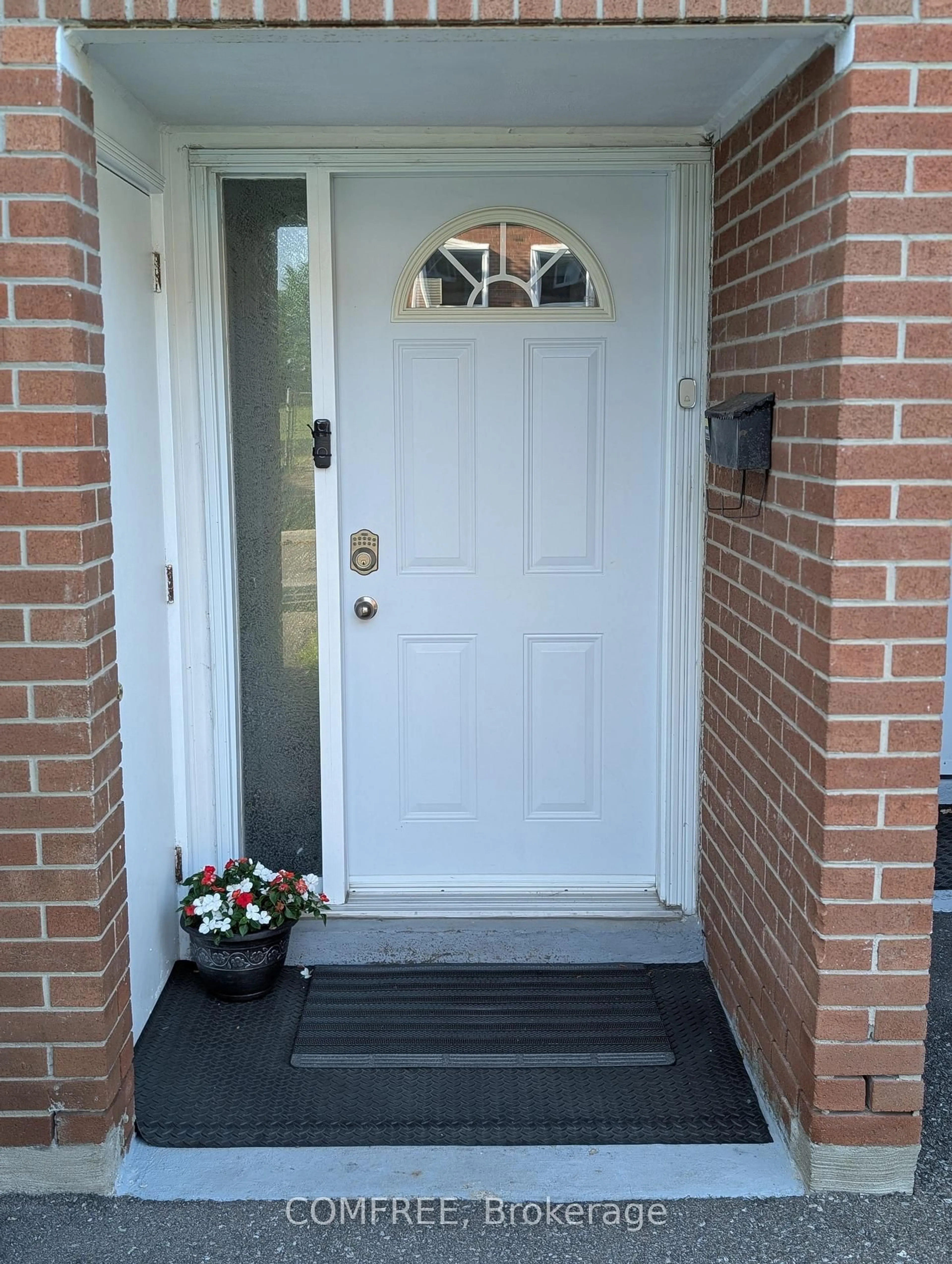 Indoor entryway for 1793 Martin Grove Rd #116, Toronto Ontario M9V 3S5