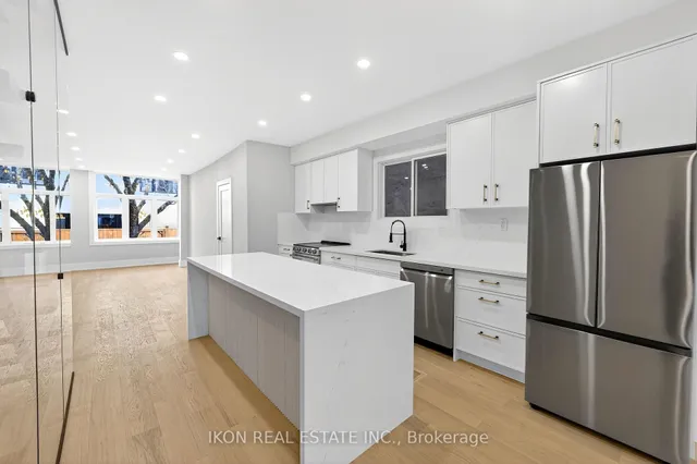 475 Delaware Ave, Toronto 5