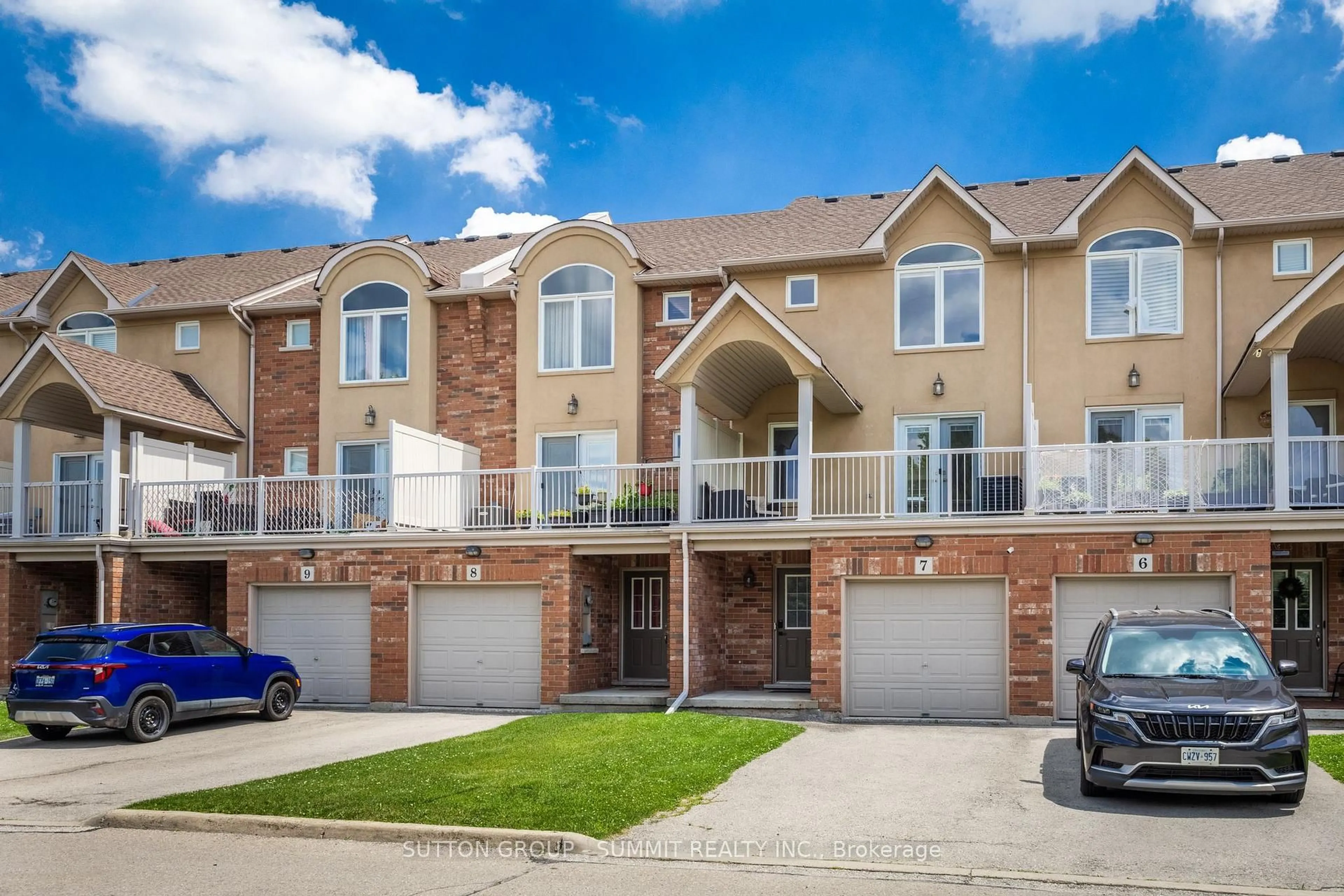 Home with brick exterior material, unknown for 1253 SILVAN FOREST Dr #7, Burlington Ontario L7M 0B7