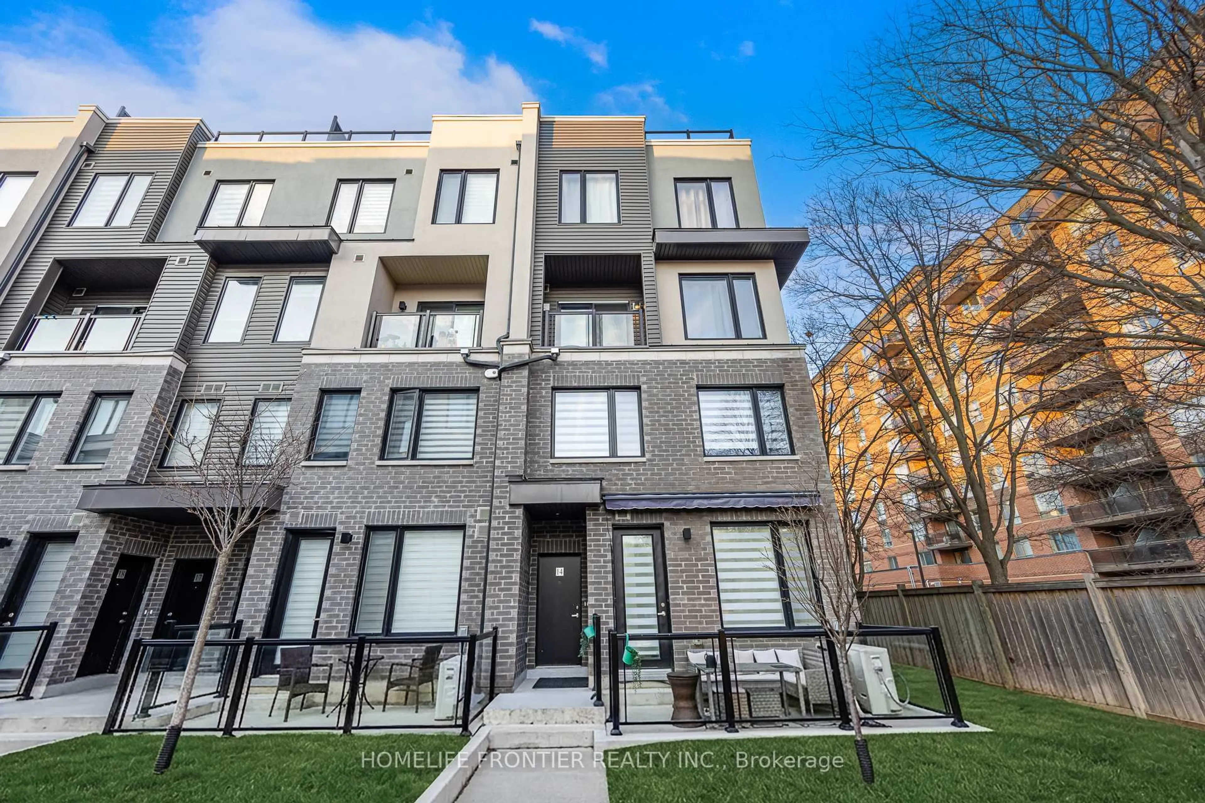 Patio, street for 3562 Colonial Dr #13, Mississauga Ontario L5L 5R9