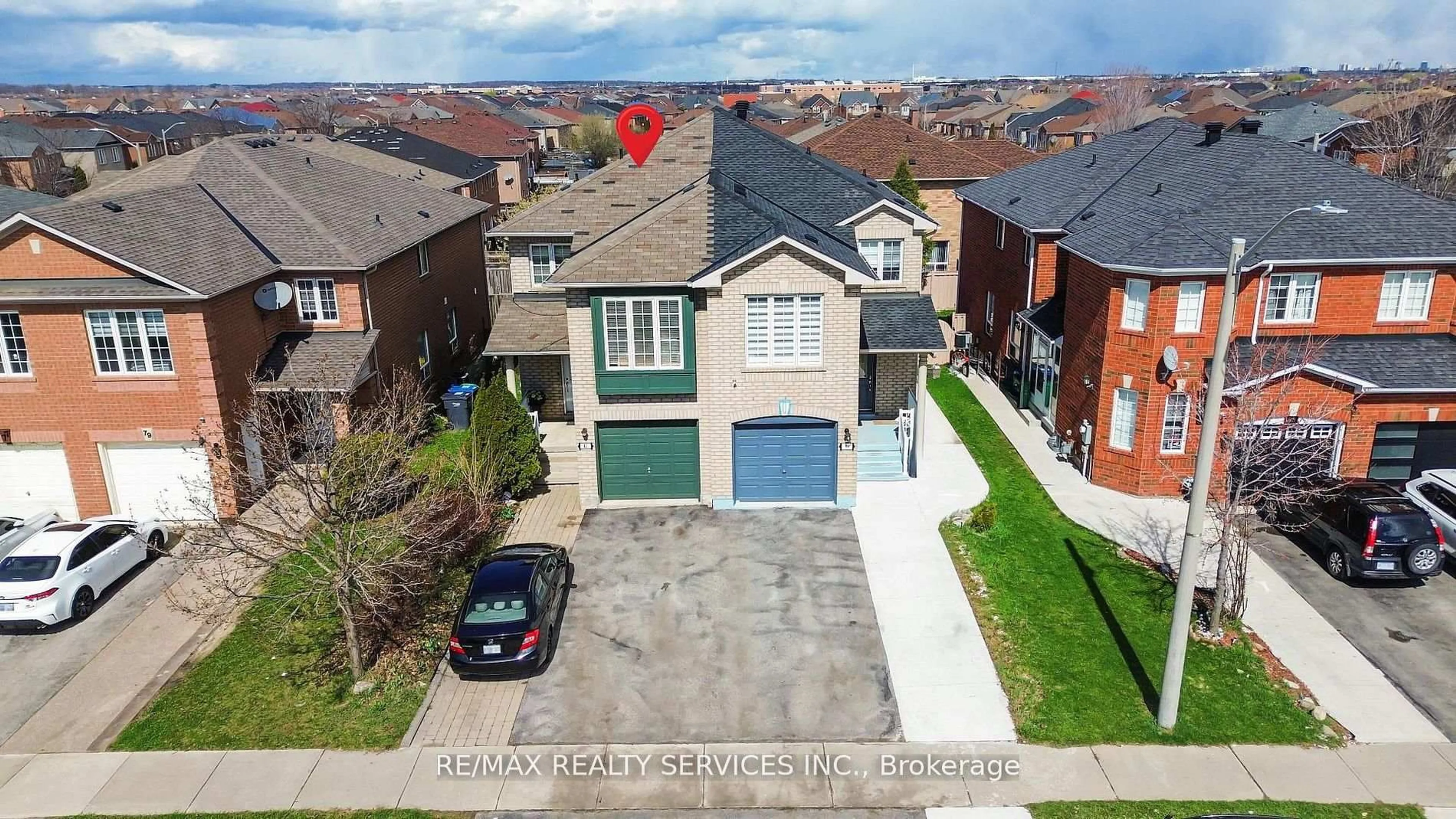 A pic from outside/outdoor area/front of a property/back of a property/a pic from drone, street for 81 Roadmaster Lane, Brampton Ontario L7A 3A8