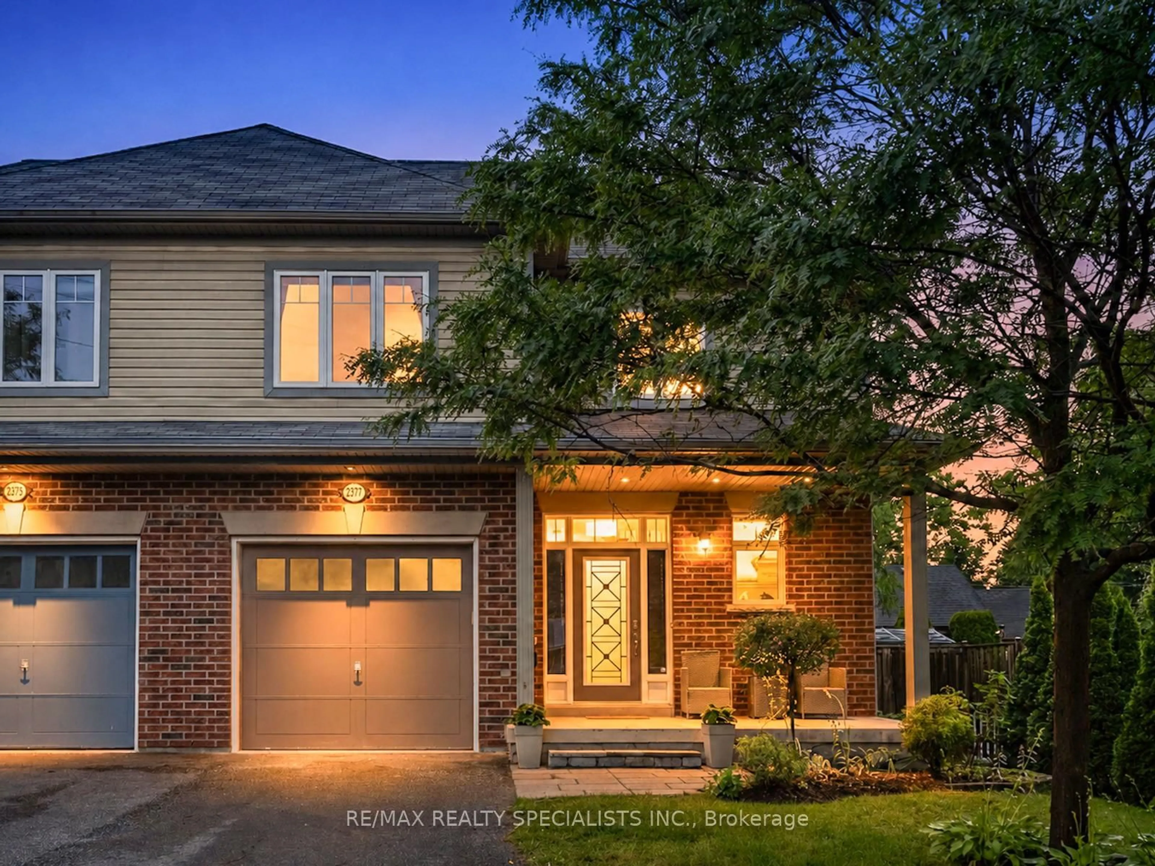 Home with brick exterior material, street for 2377 Glenwood School Dr, Burlington Ontario L7R 3R9