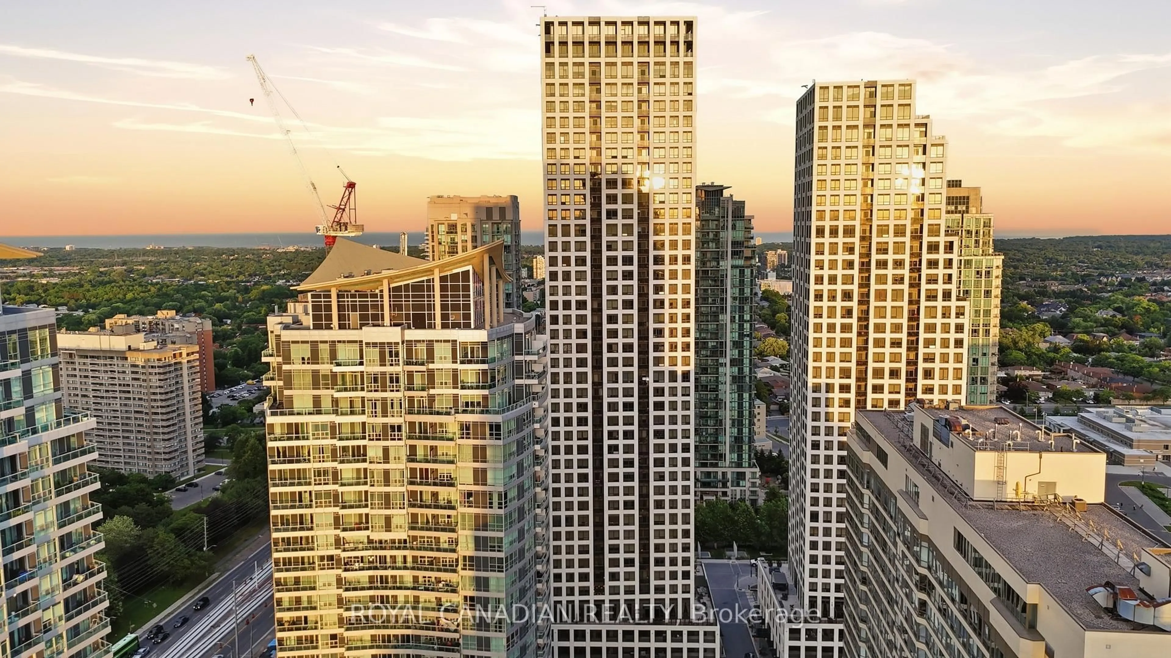 A pic from outside/outdoor area/front of a property/back of a property/a pic from drone, city buildings view from balcony for 30 Elm Dr #PH 02, Mississauga Ontario L5B 0N6
