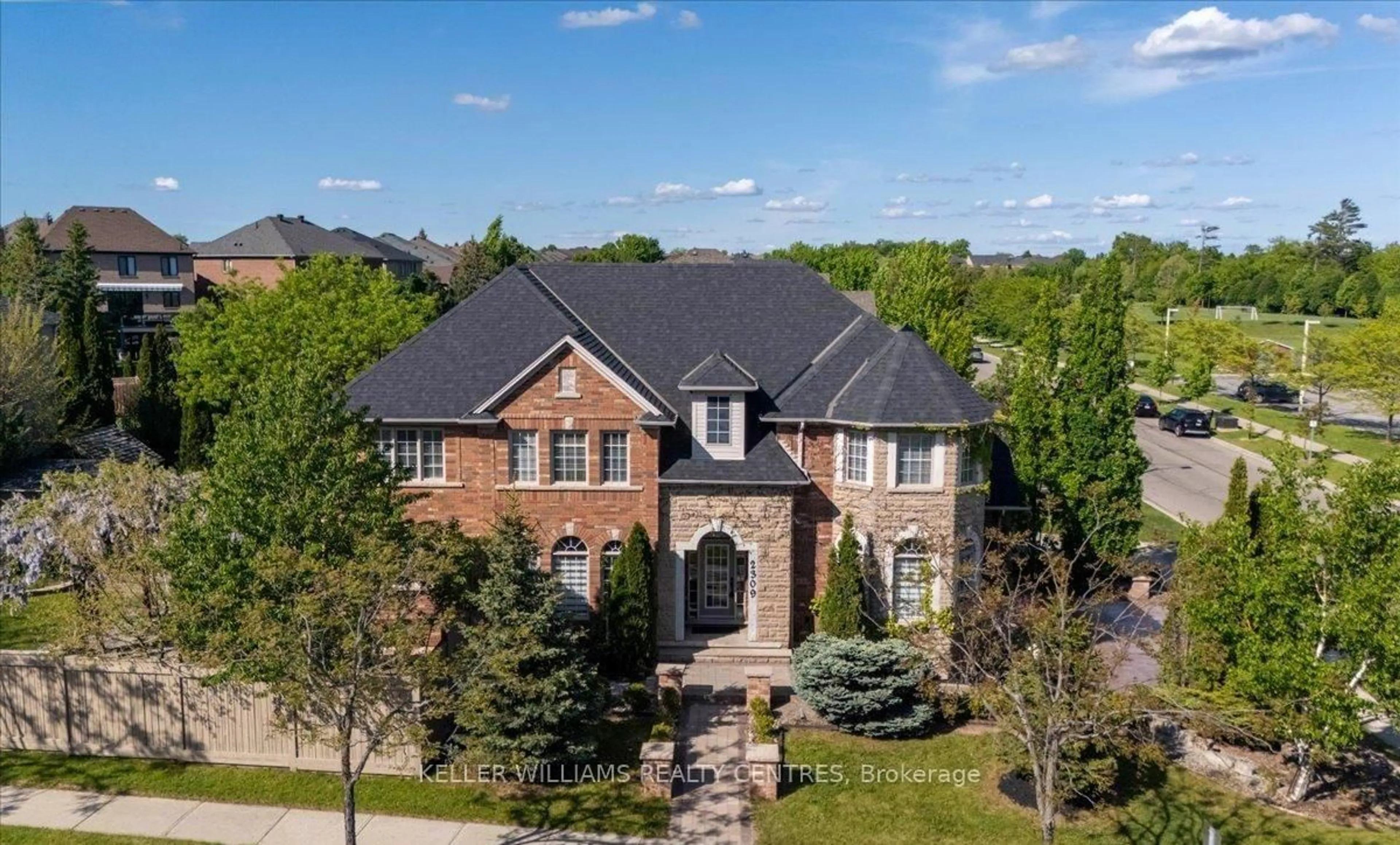 A pic from outside/outdoor area/front of a property/back of a property/a pic from drone, unknown for 2309 Eighth Line, Oakville Ontario L6H 7L7