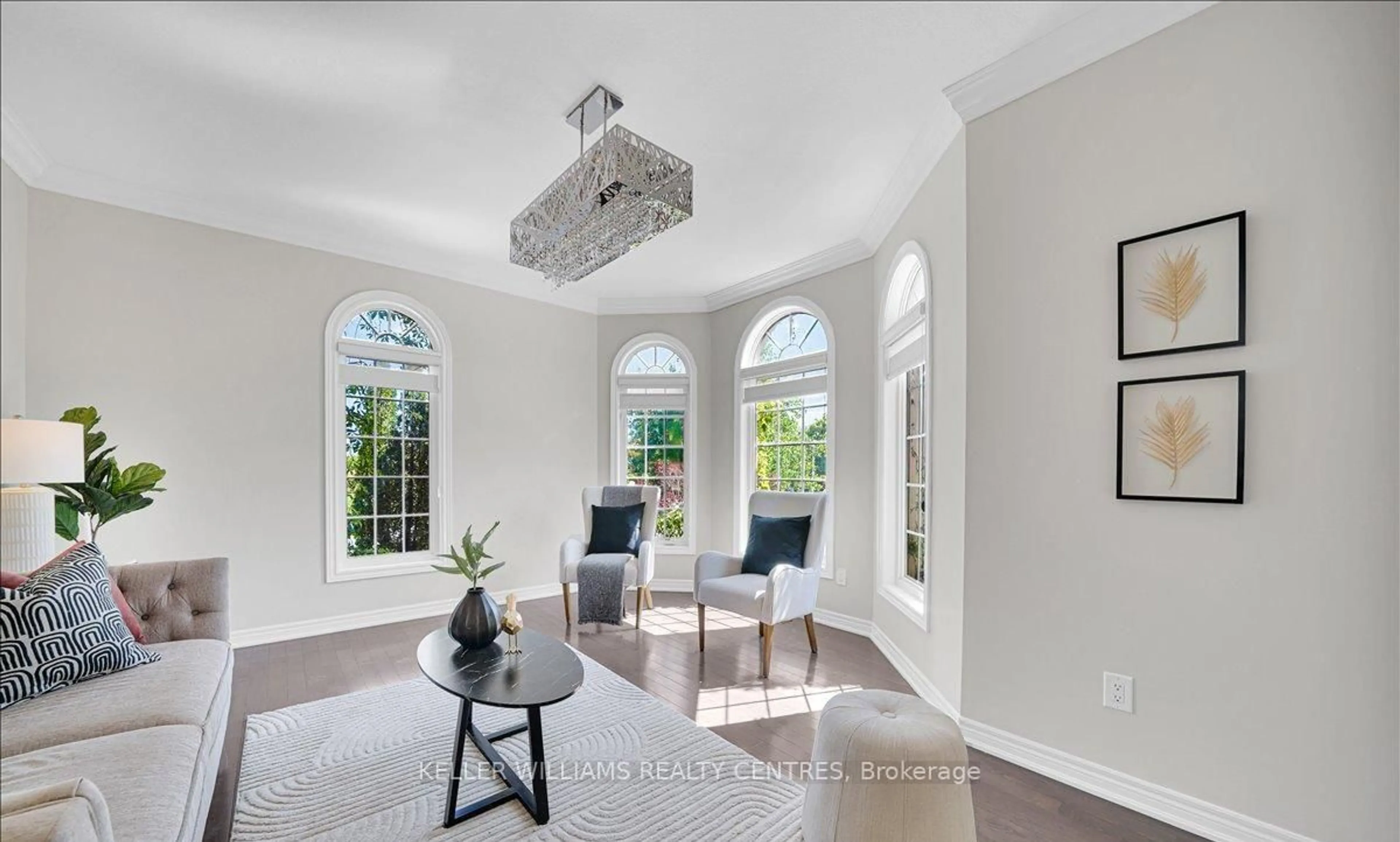 Indoor entryway for 2309 Eighth Line, Oakville Ontario L6H 7L7