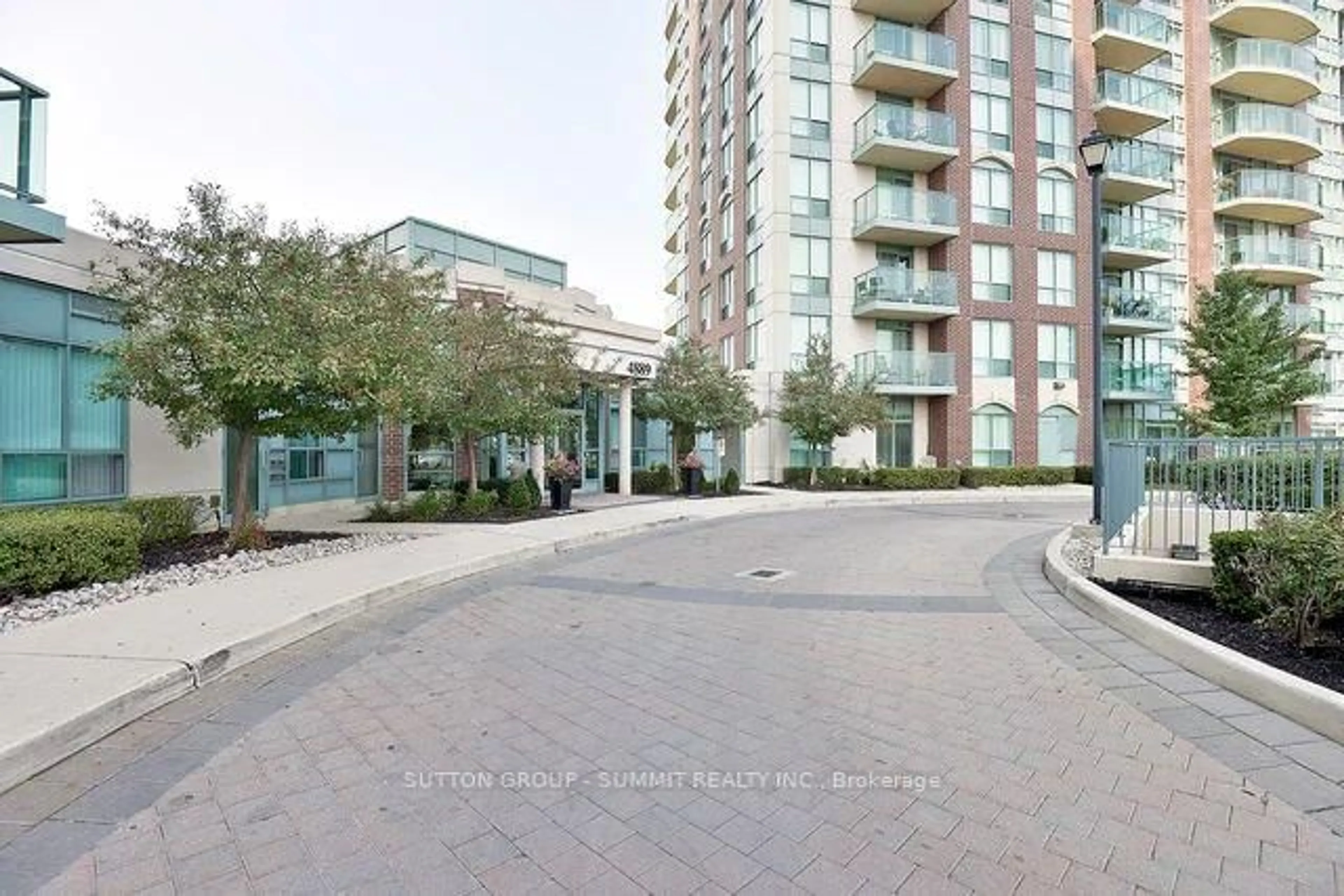 Unknown for 4889 Kimbermount Ave #702, Mississauga Ontario L5M 7R9