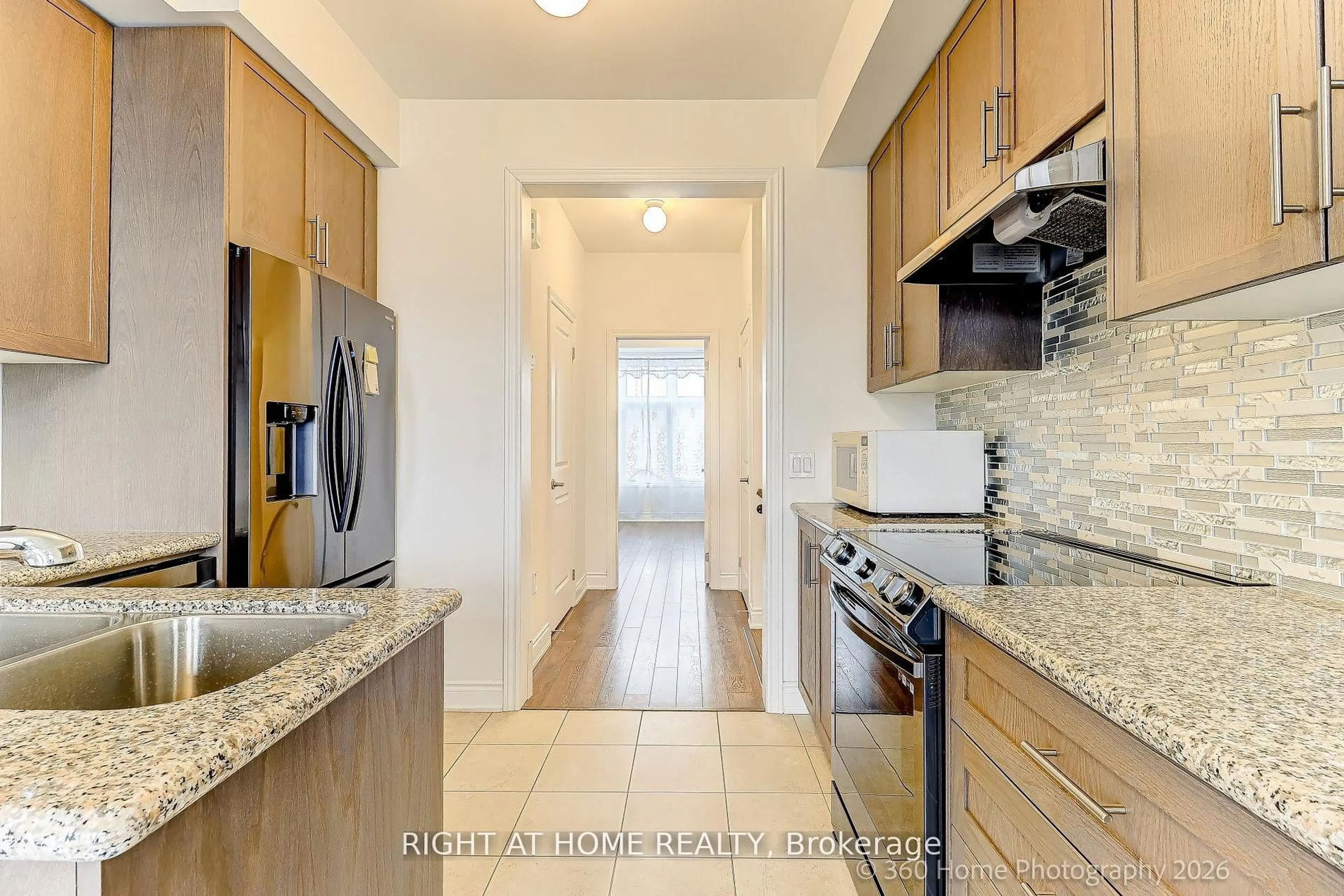 Standard kitchen, ceramic/tile floor for 3014 Islington Ave, Toronto Ontario M9L 0A6
