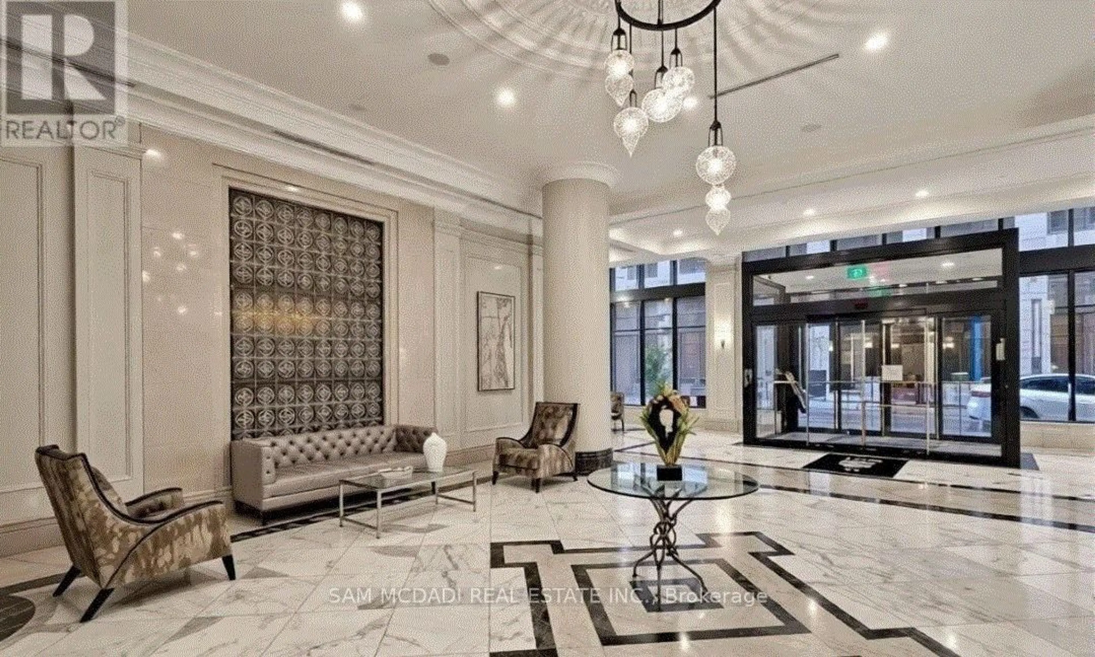Lobby for 30 Elm Dr, Mississauga Ontario L5B 1L9