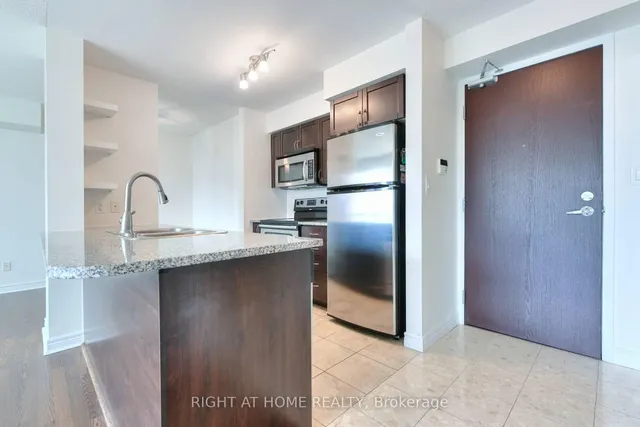 208 Enfield Pl #2005, Mississauga 5