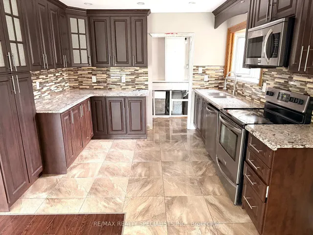 22 Beechwood Cres, Brampton 5