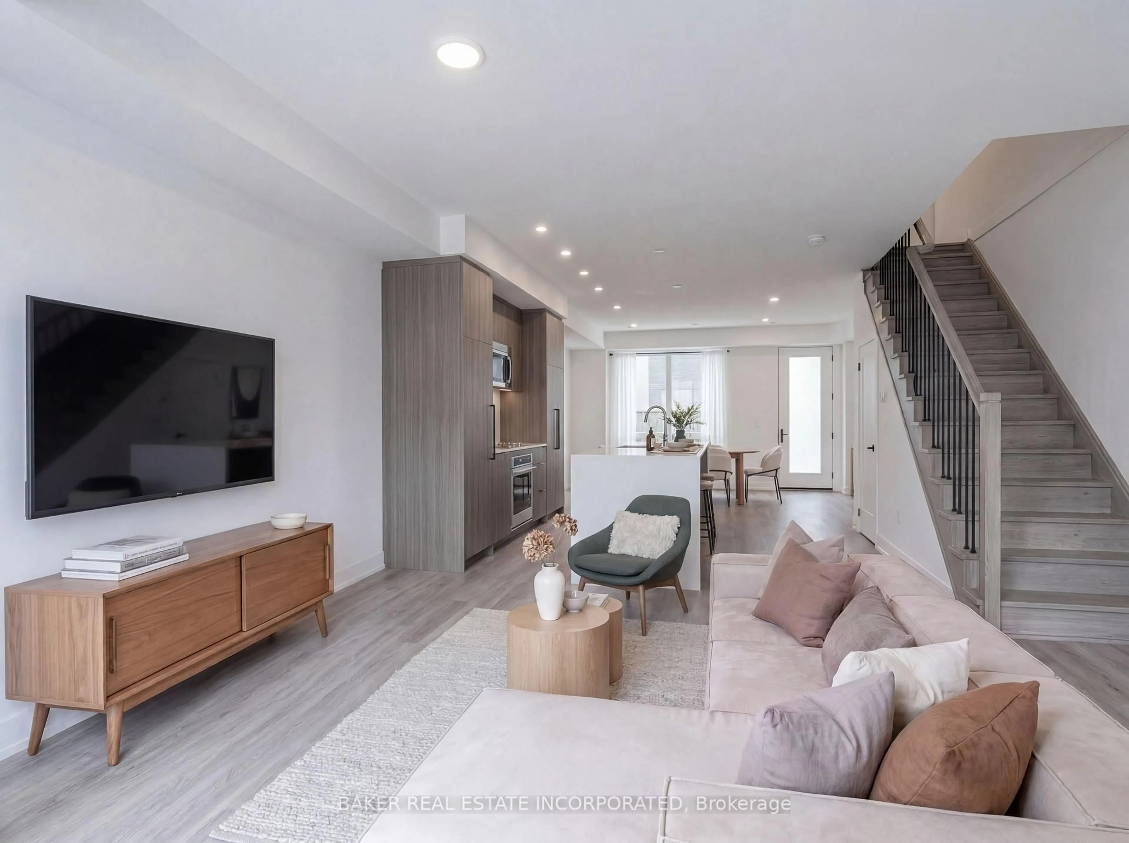 Living room with furniture, unknown for 251 Masonry Way #102, Mississauga Ontario L5H 0B3