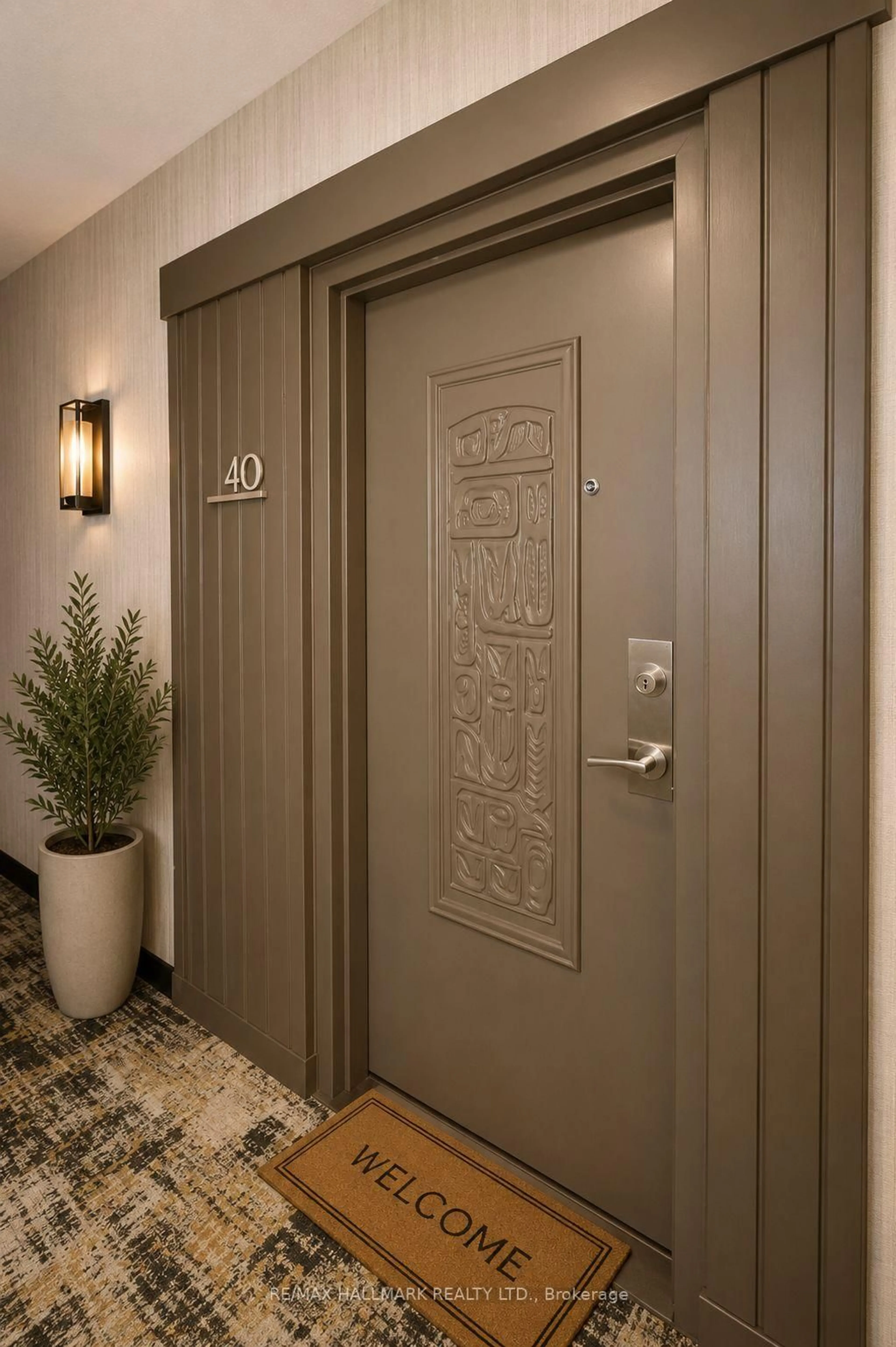 Indoor entryway for 1016 Falgarwood Dr #40, Oakville Ontario L6H 2P5