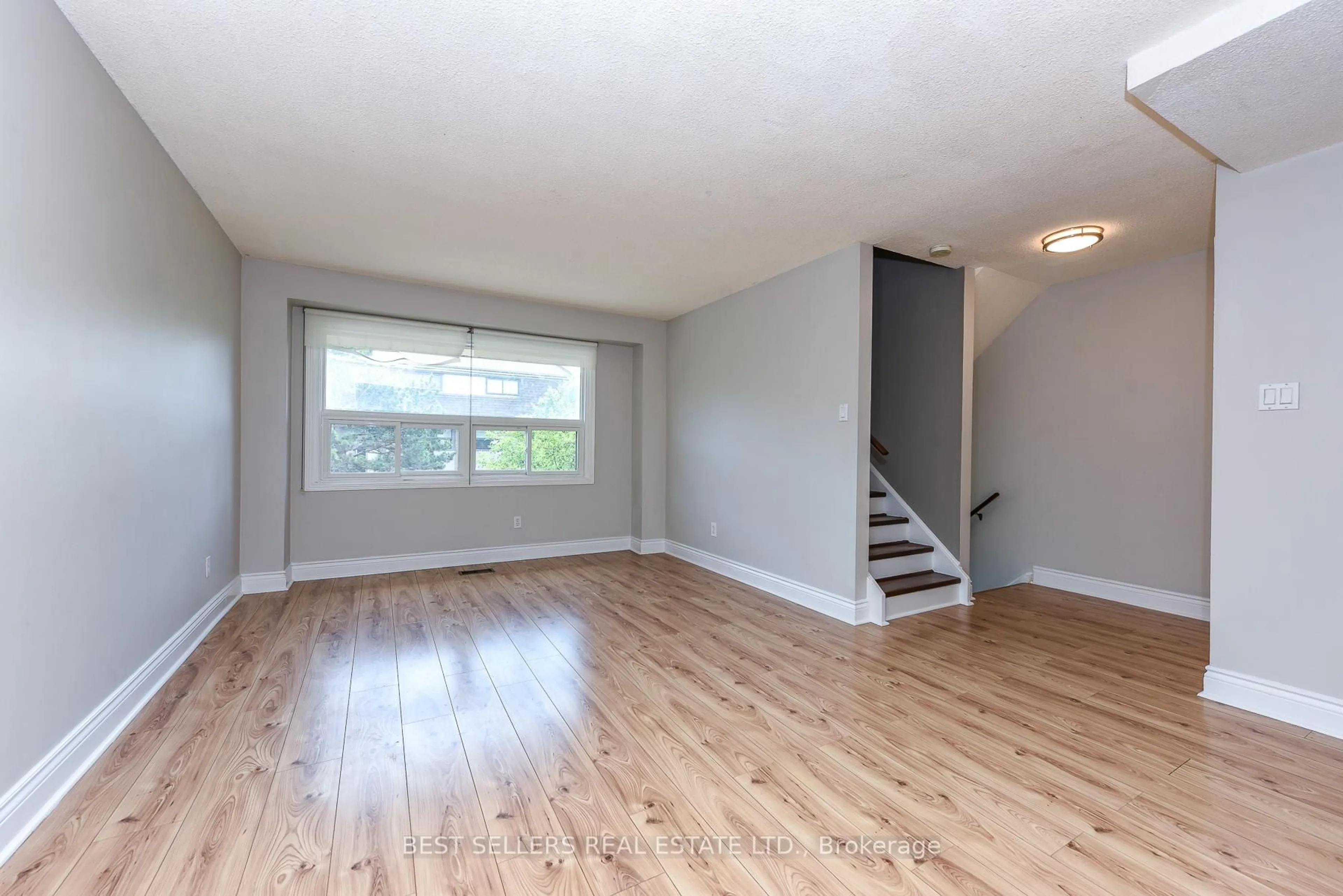 A pic of a room for 12 Ashton Cres #12, Brampton Ontario L6S 3J9