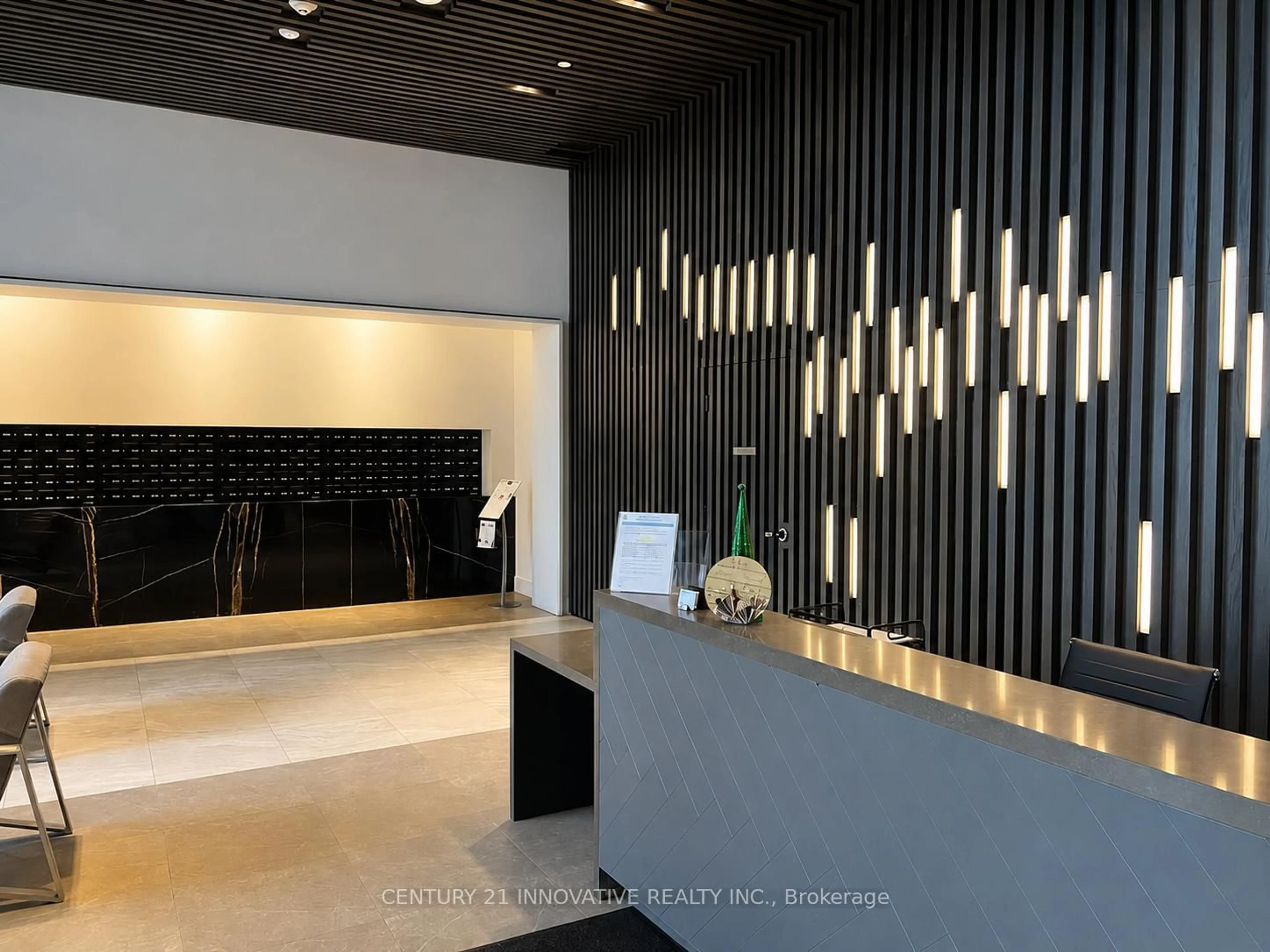 Lobby for 2485 Taunton Rd #1024, Oakville Ontario L6H 3R8