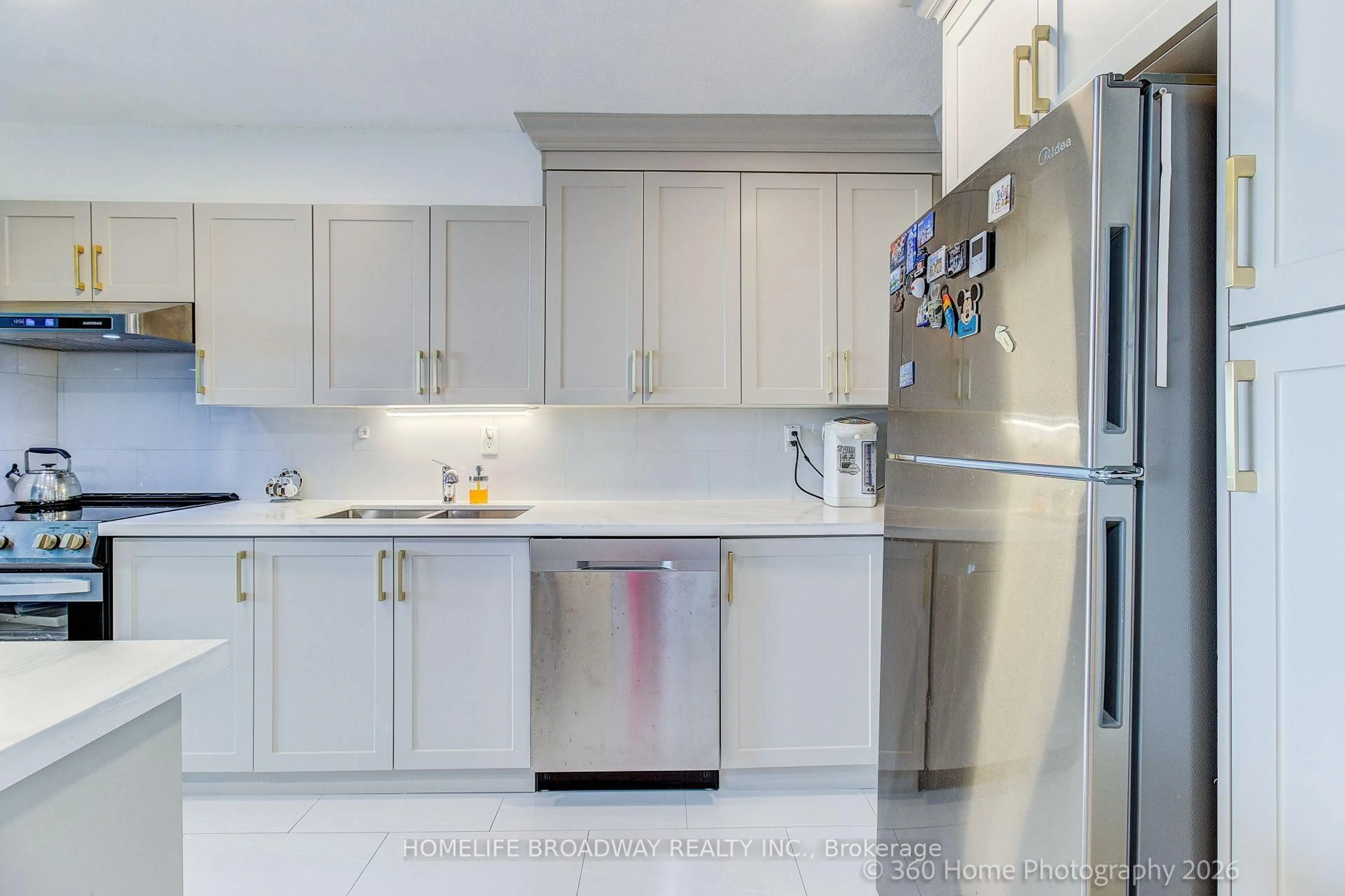 Unknown for 10 Tobermory Dr #512, Toronto Ontario M3N 2Y5