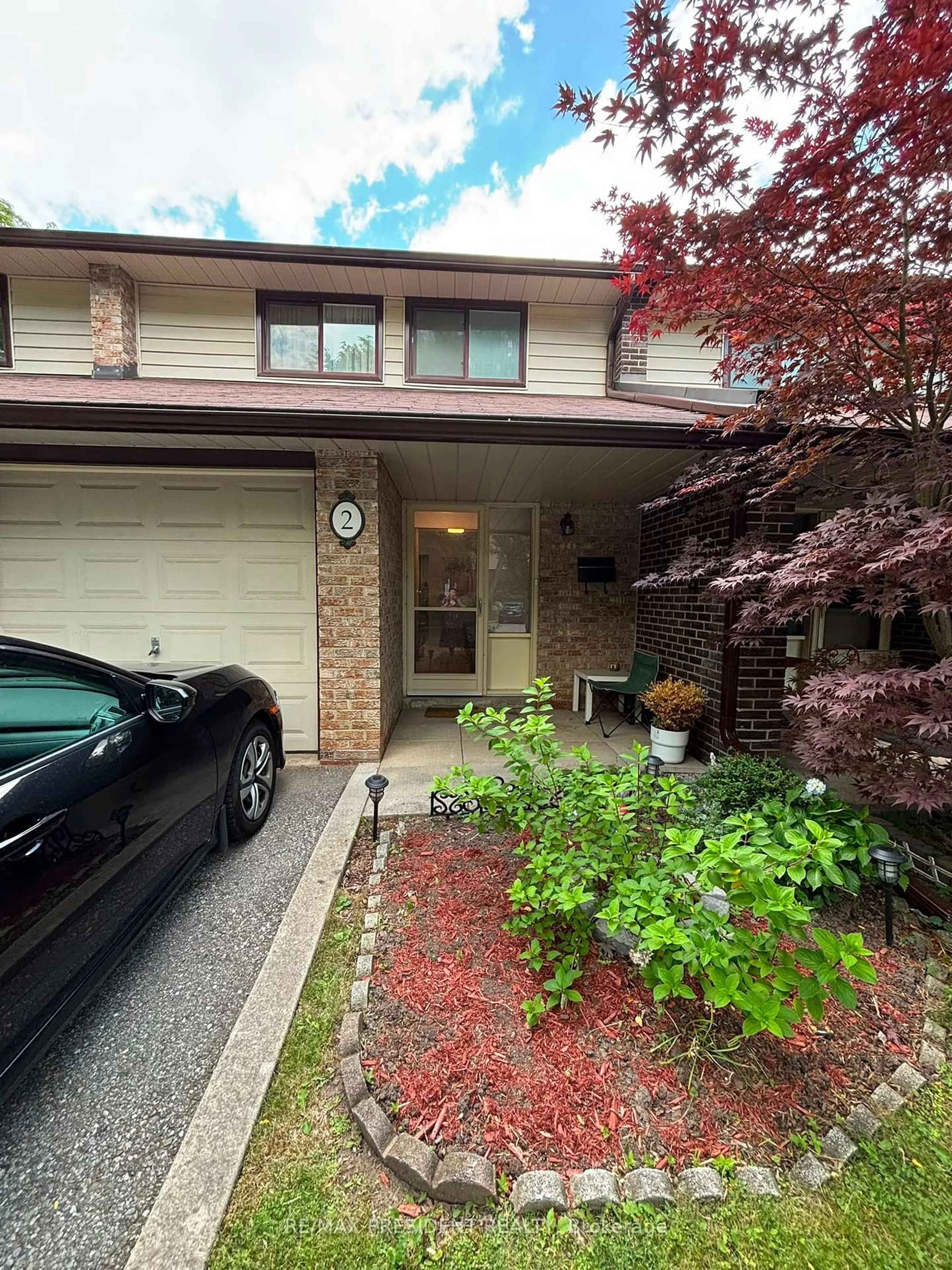 Home with brick exterior material, street for 2020 South Millway #2, Mississauga Ontario L5L 1K2