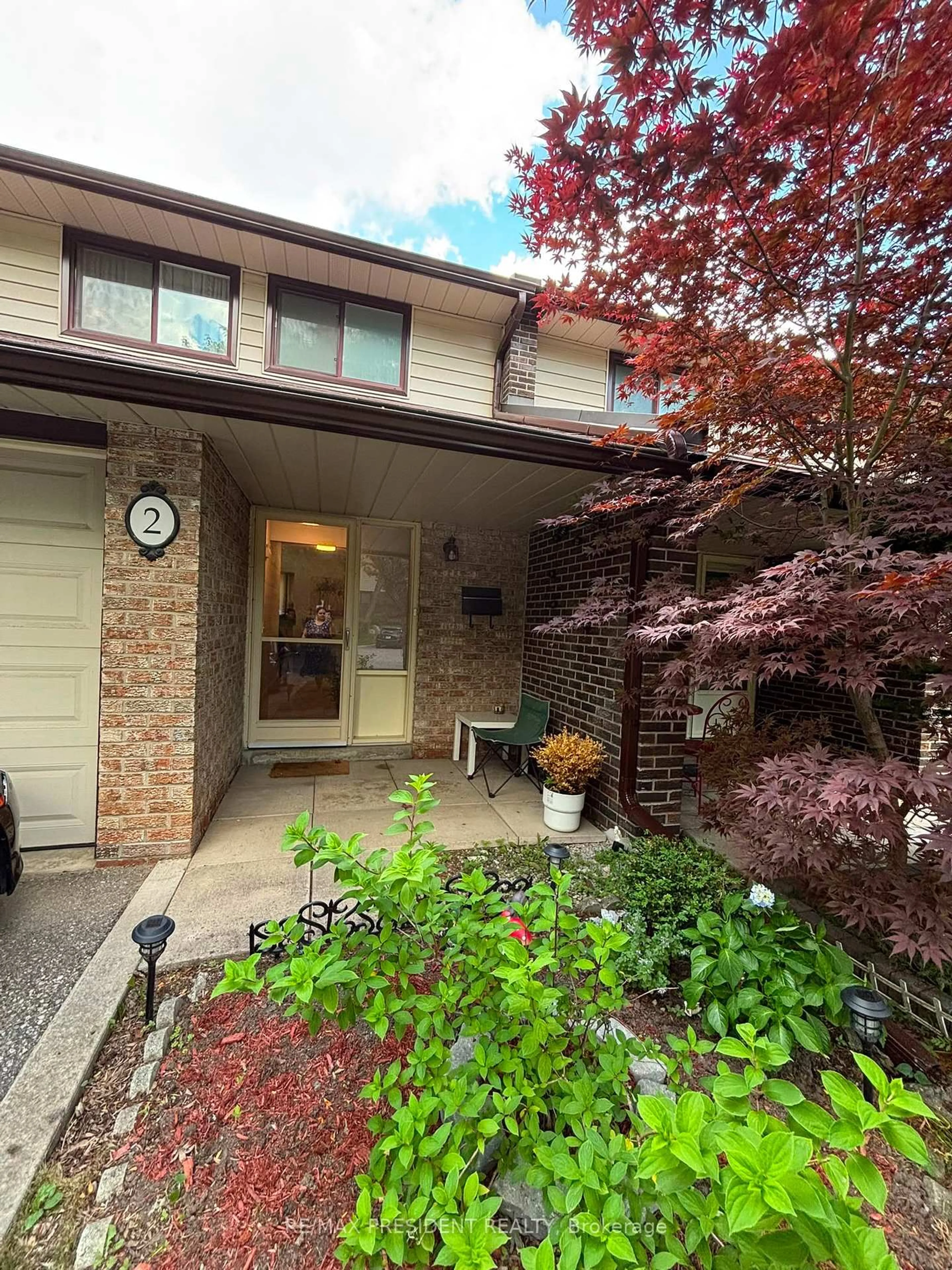 Home with brick exterior material, street for 2020 South Millway #2, Mississauga Ontario L5L 1K2