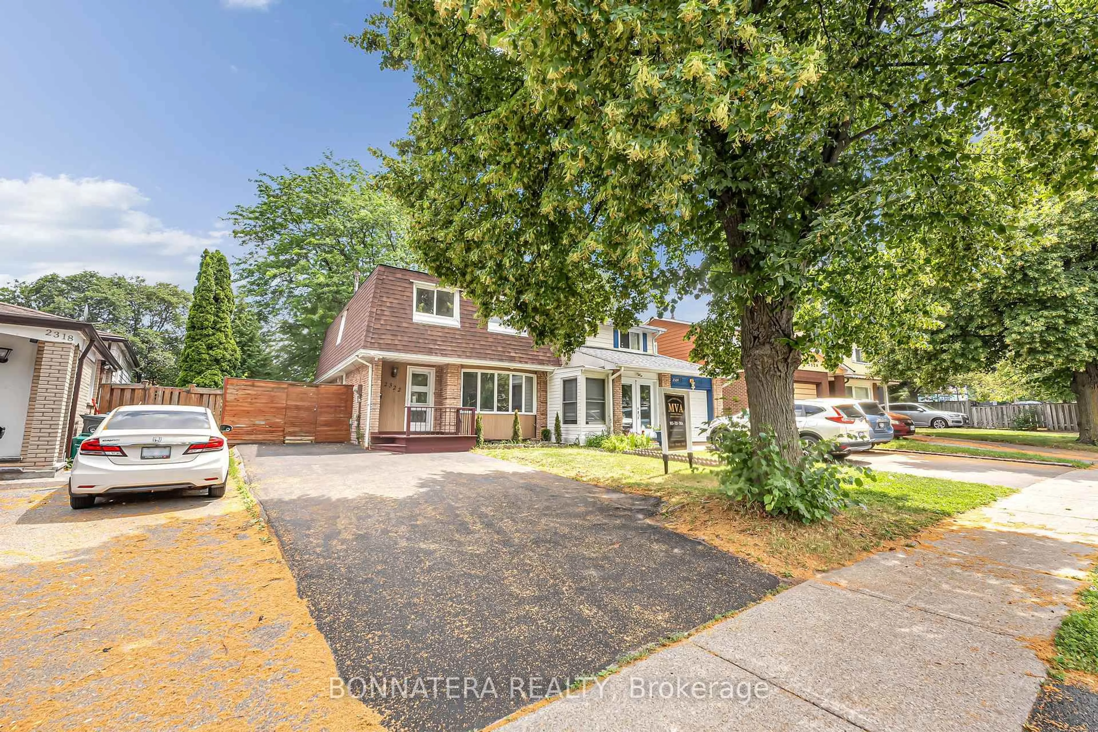 Home with brick exterior material, street for 2322 Council Ring Rd, Mississauga Ontario L5L 1C1