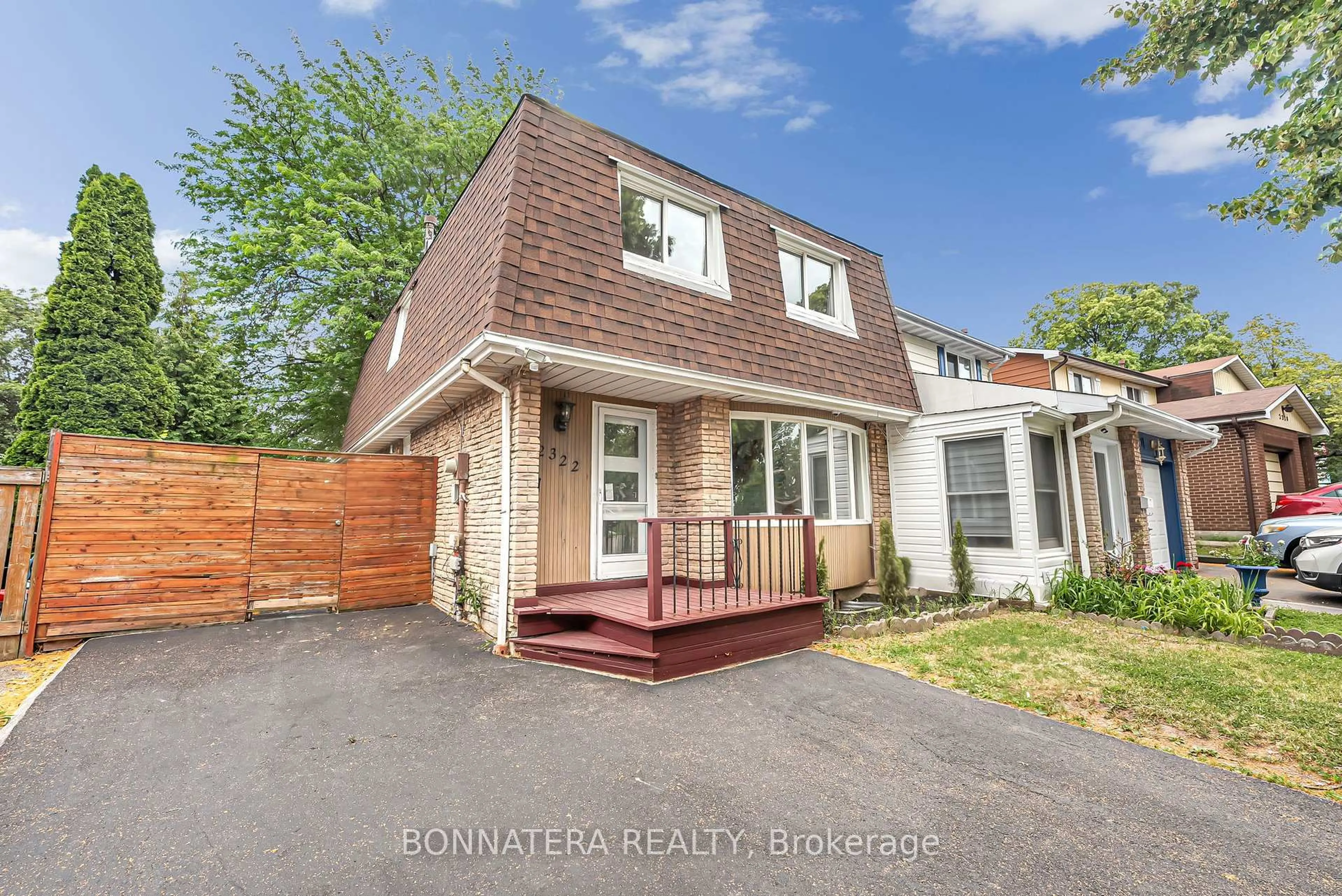 Home with brick exterior material, street for 2322 Council Ring Rd, Mississauga Ontario L5L 1C1