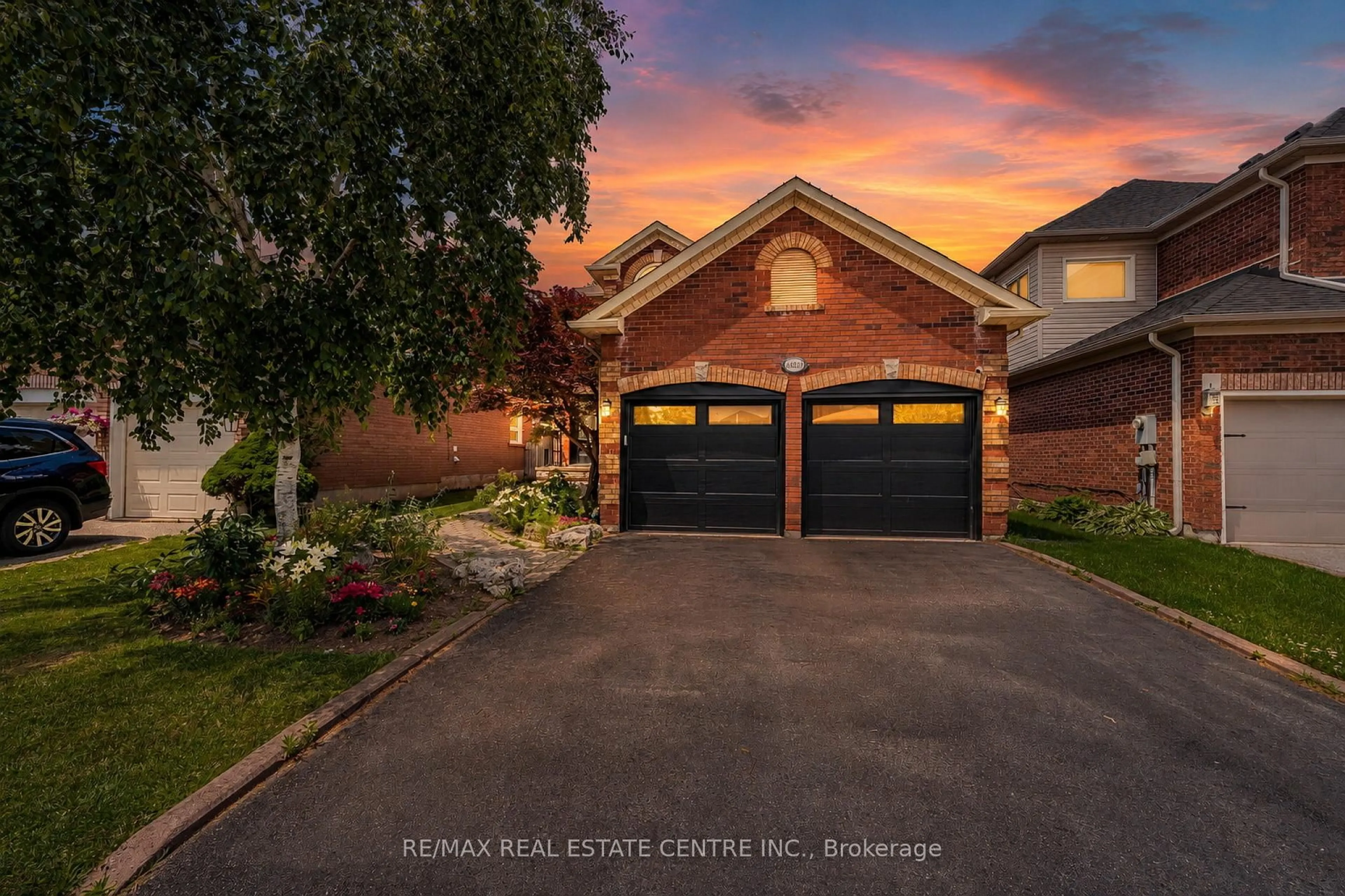 Home with brick exterior material, street for 14231 Argyll Rd, Halton Hills Ontario L7G 5P9