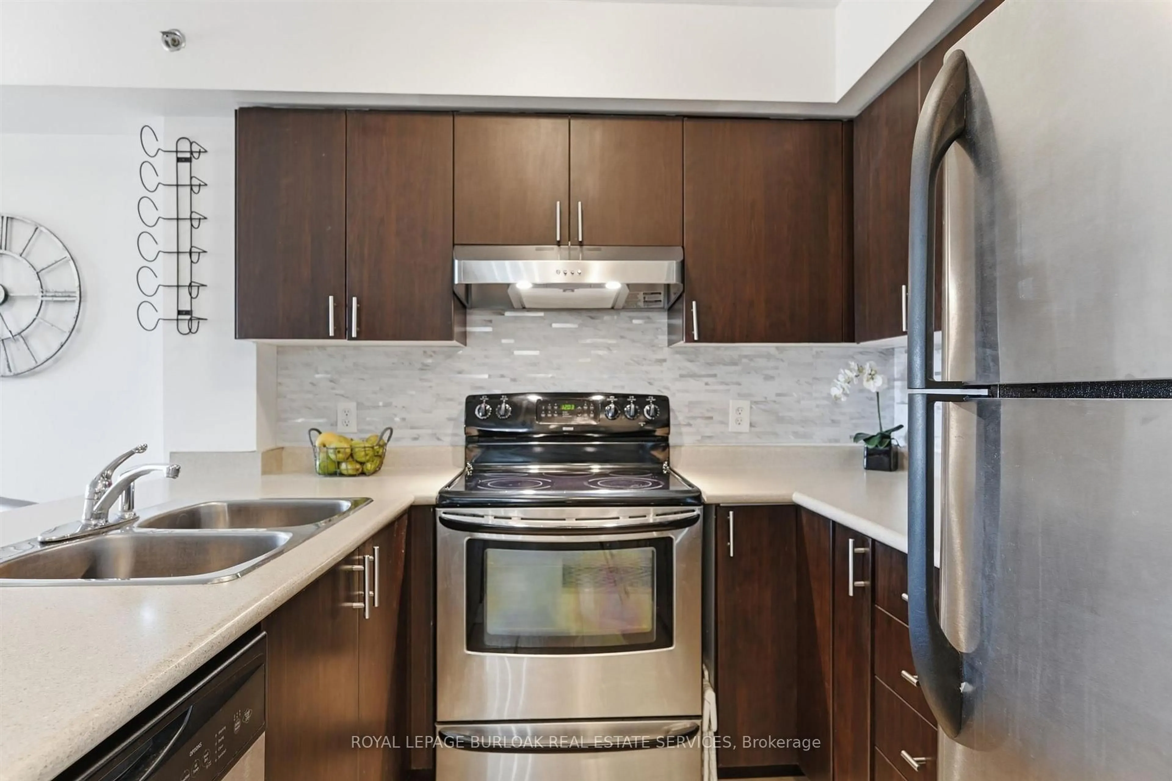 Standard kitchen, ceramic/tile floor for 3060 Rotary Way #303, Burlington Ontario L7M 0G9
