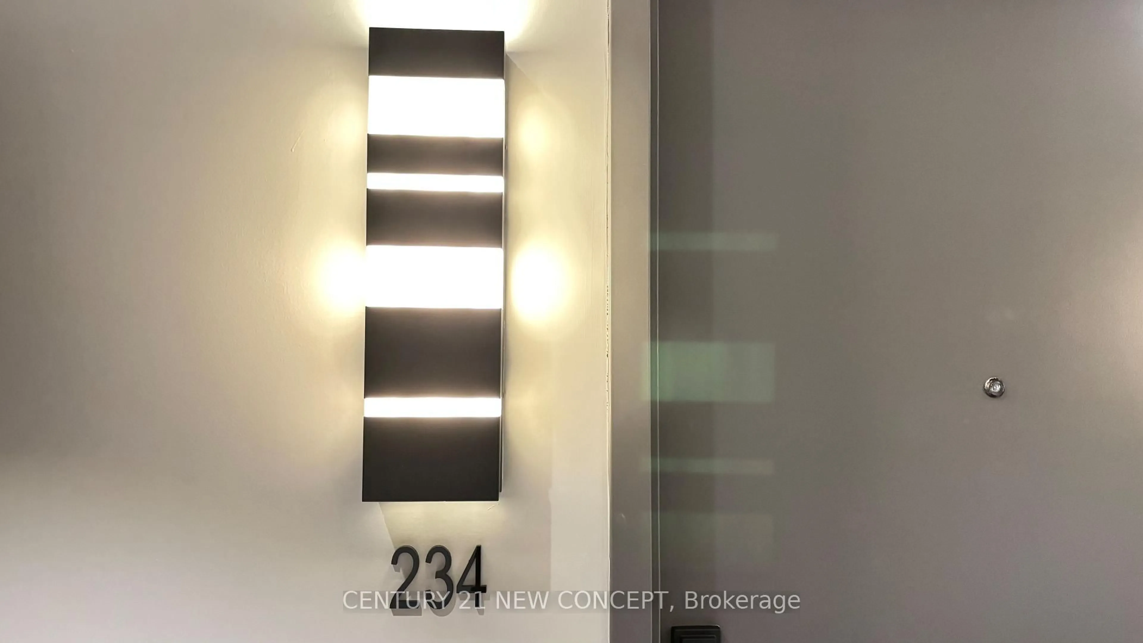 Indoor entryway for 2485 Taunton Rd #234, Oakville Ontario L6H 3R8