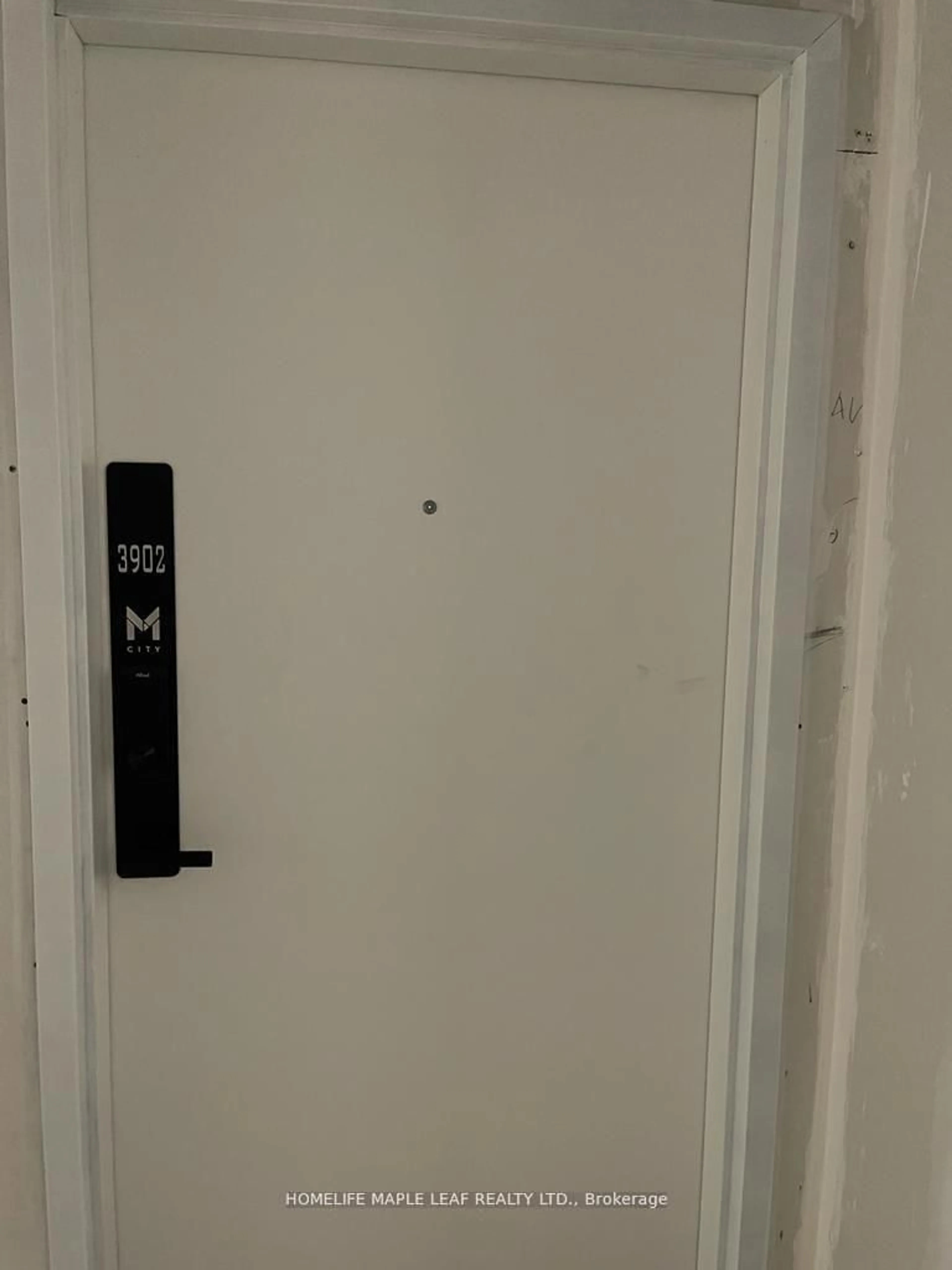 A pic of a room for 3900 Confederation Pkwy #3902, Mississauga Ontario L5B 0M3