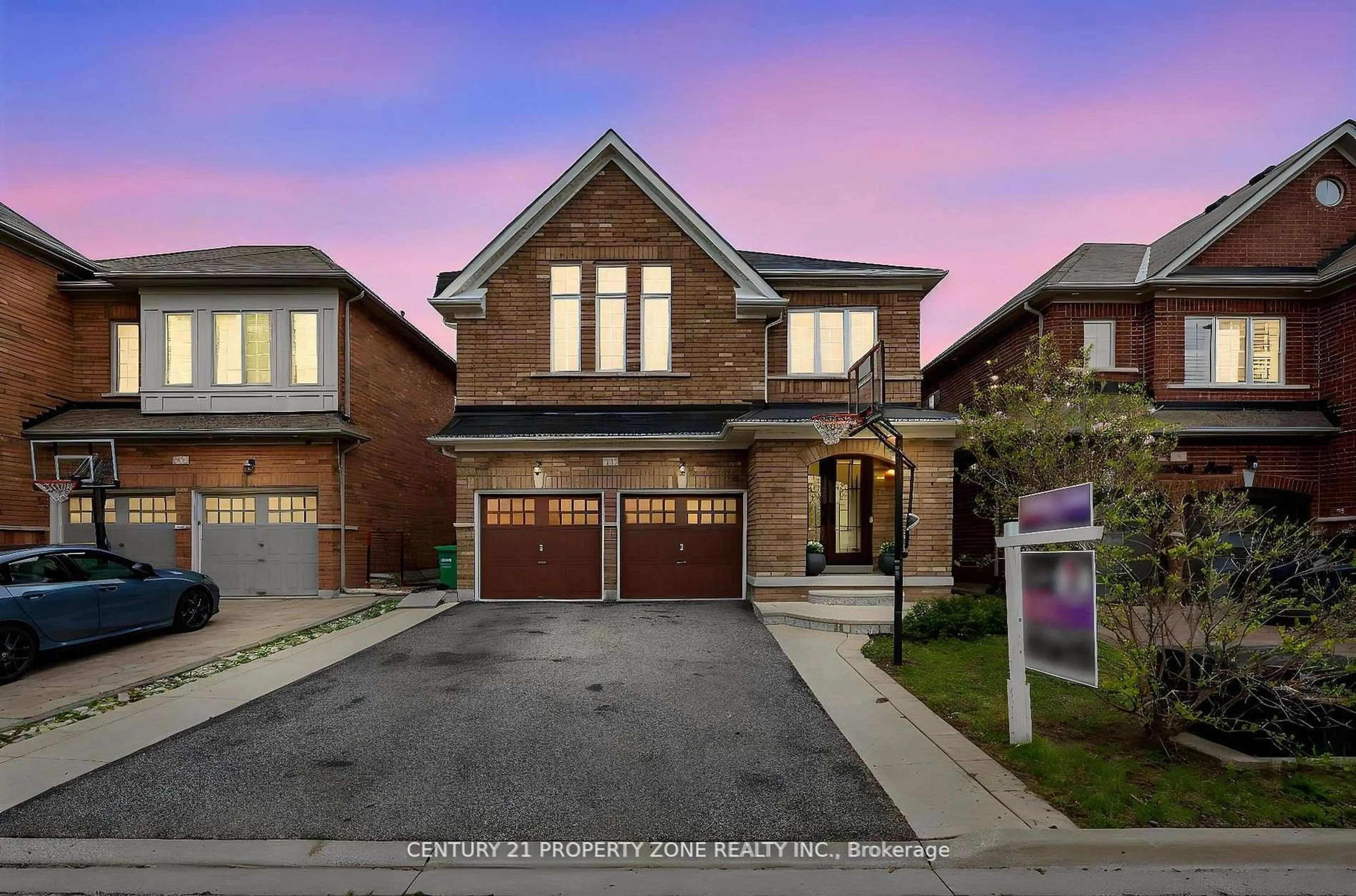 Home with brick exterior material, street for 19 Bellcrest Rd, Brampton Ontario L6Y 2M7