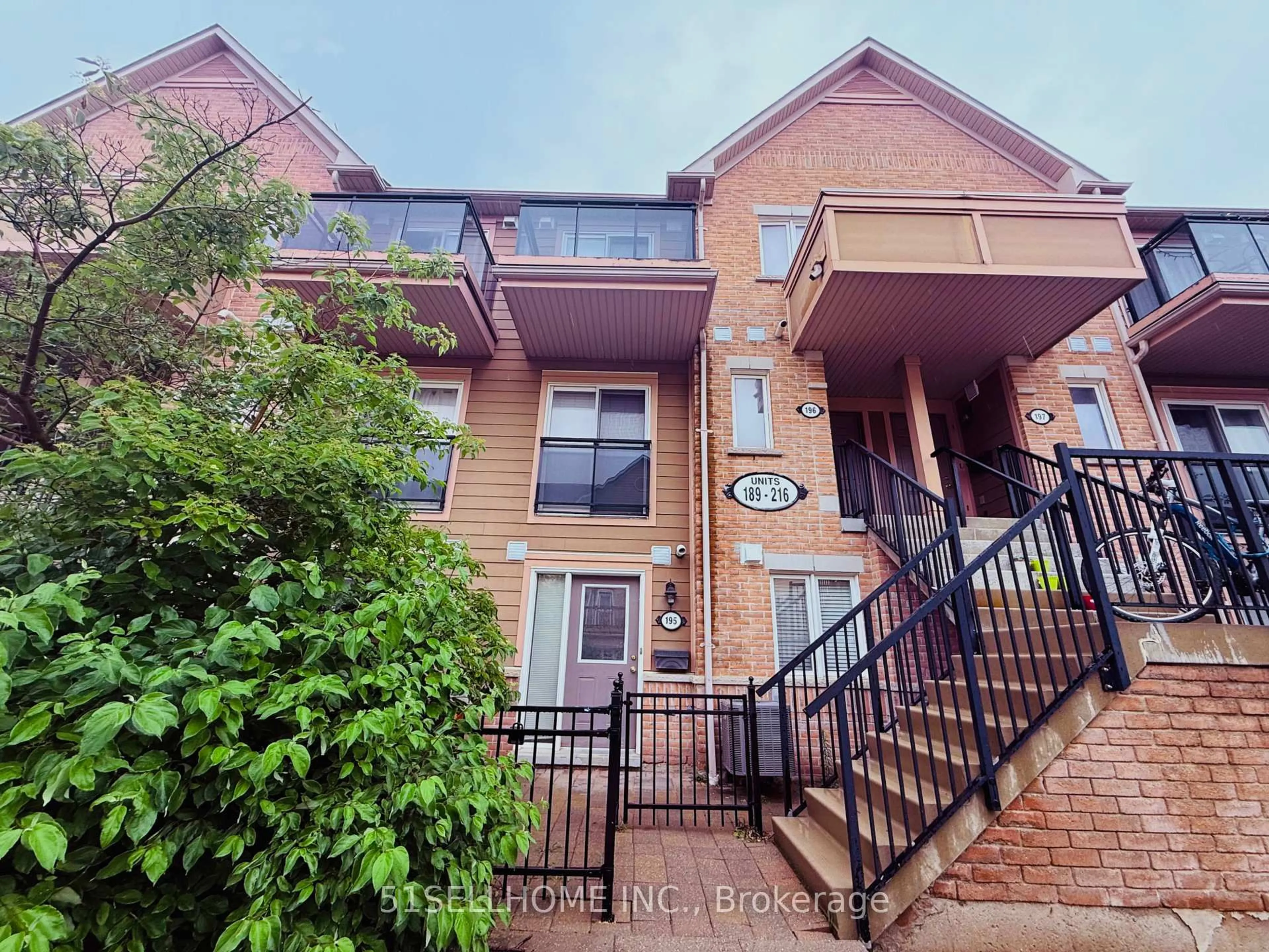 Unknown for 4975 Southampton Dr #195, Mississauga Ontario L5M 8E1