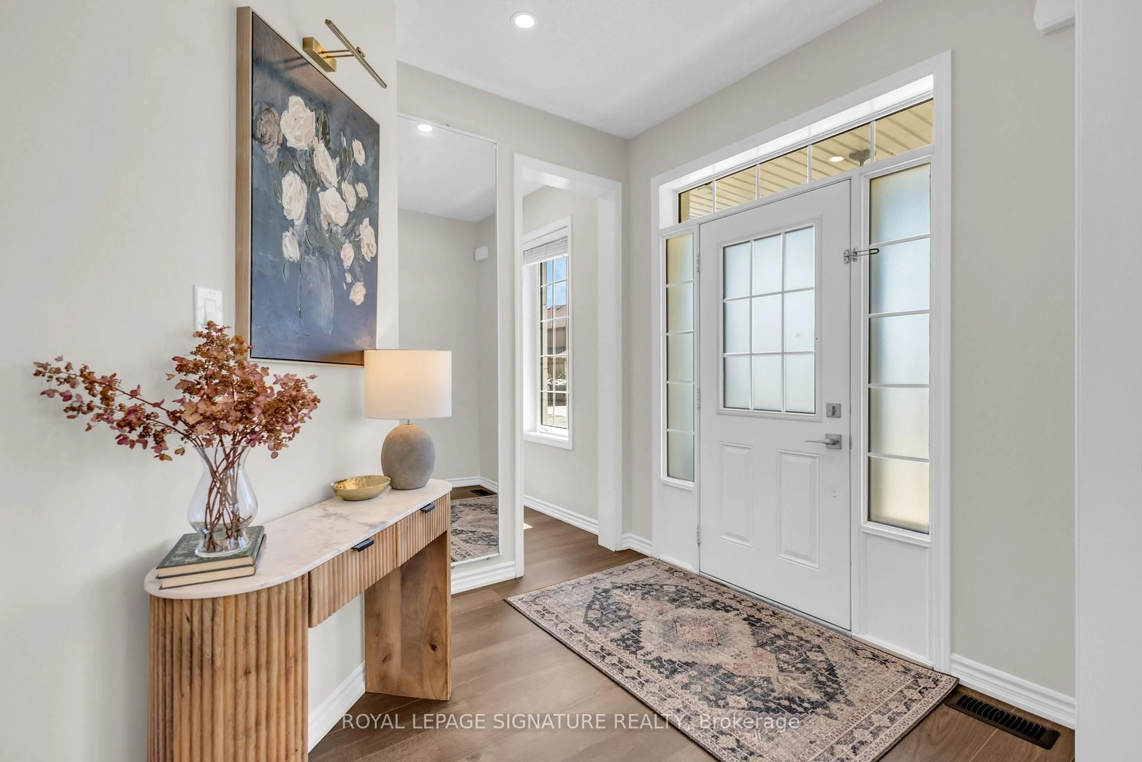 Indoor entryway for 1 RINGWAY Rd, Brampton Ontario L7A 4T4