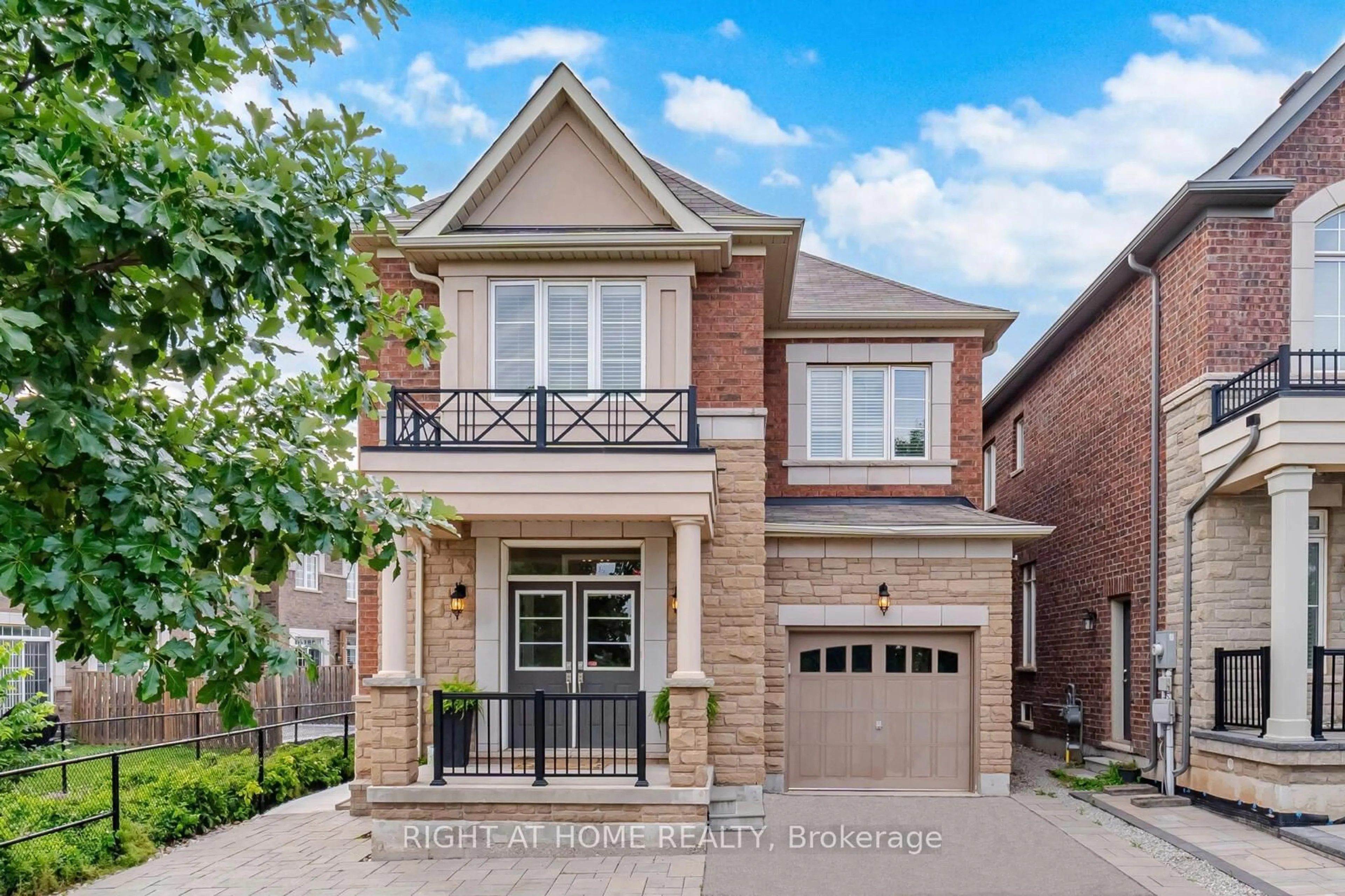 Home with brick exterior material, street for 183 Kaitting Tr, Oakville Ontario L6M 0T6