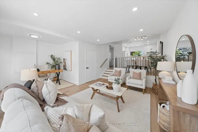 30 Venetian Cres #128, Toronto 4