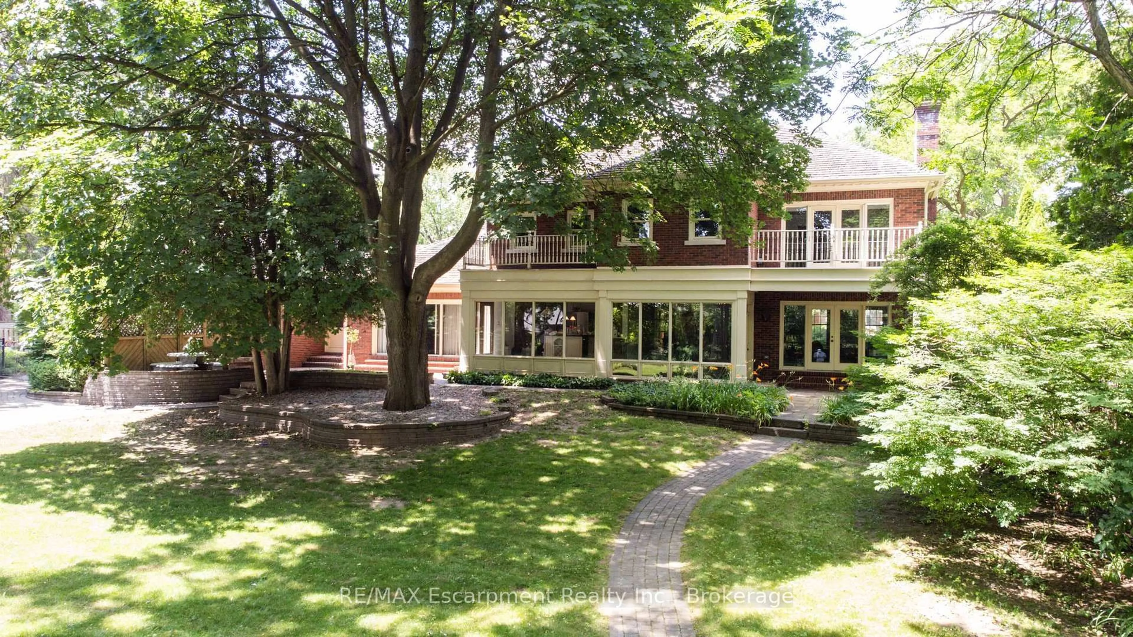 Home with brick exterior material, street for 488 Macdonald Rd, Oakville Ontario L6J 2B9