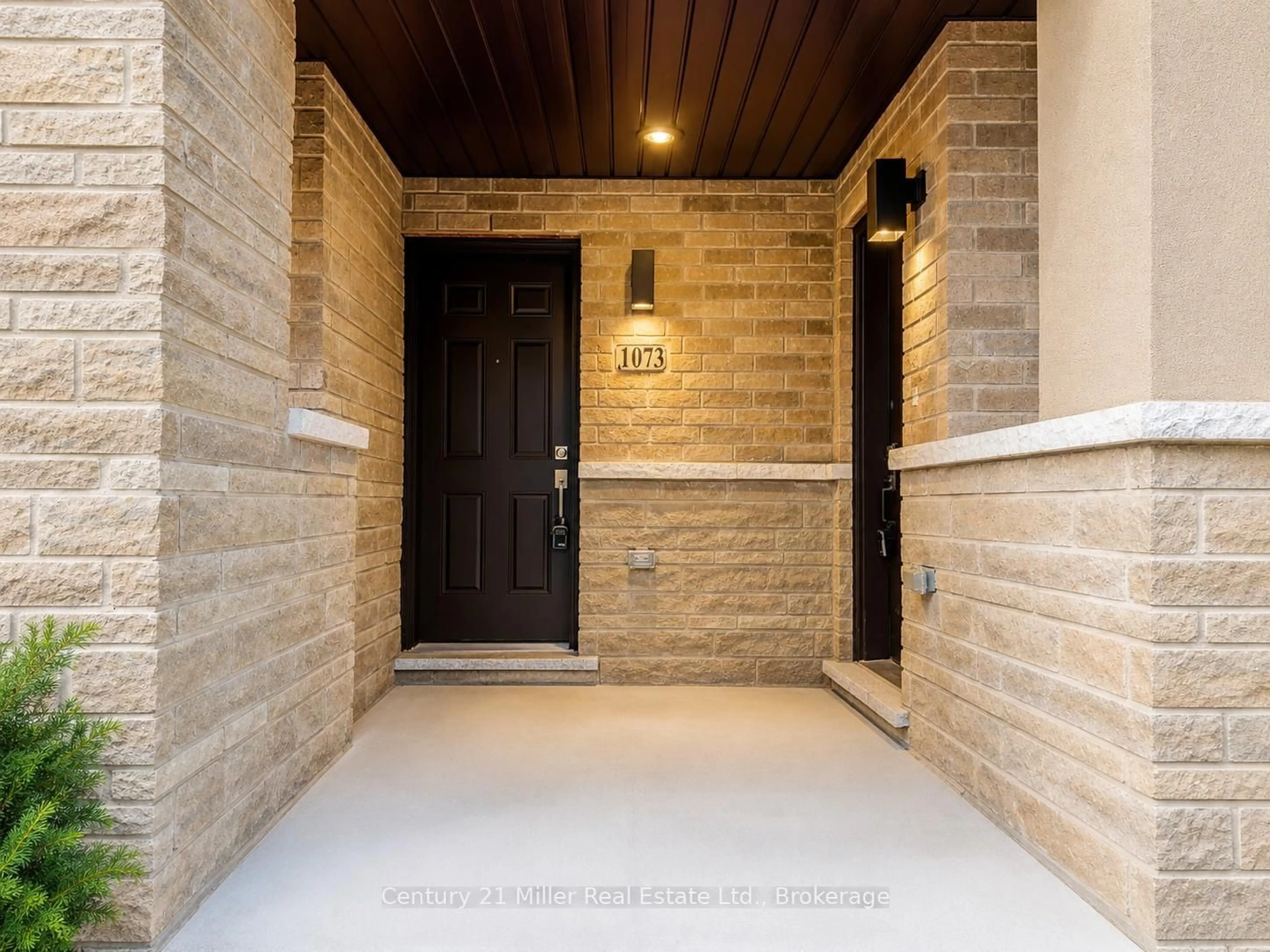 Indoor entryway for 1073 Wheat Boom Dr, Oakville Ontario L6H 7H5