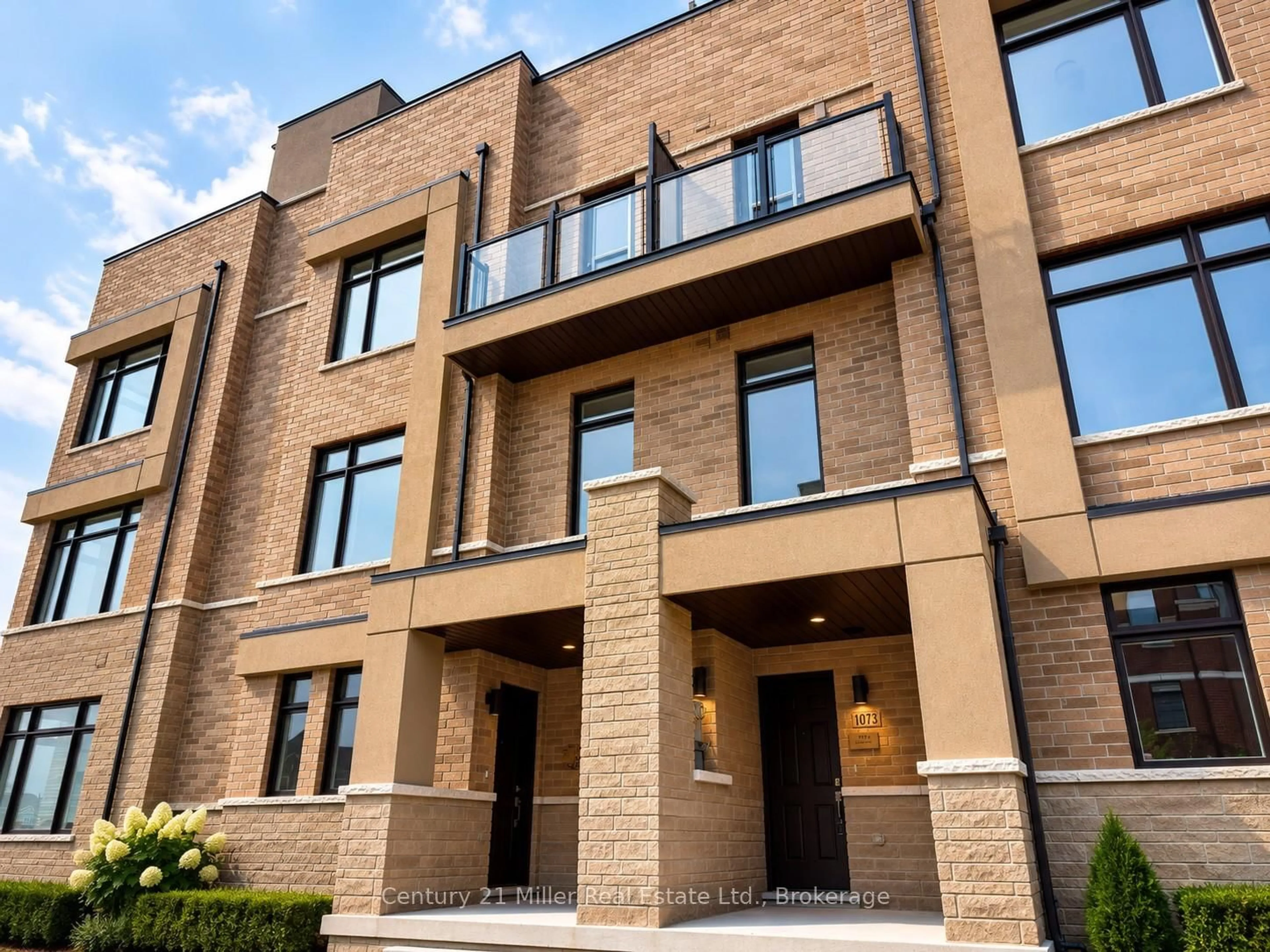 Home with brick exterior material, building for 1073 Wheat Boom Dr, Oakville Ontario L6H 7H5