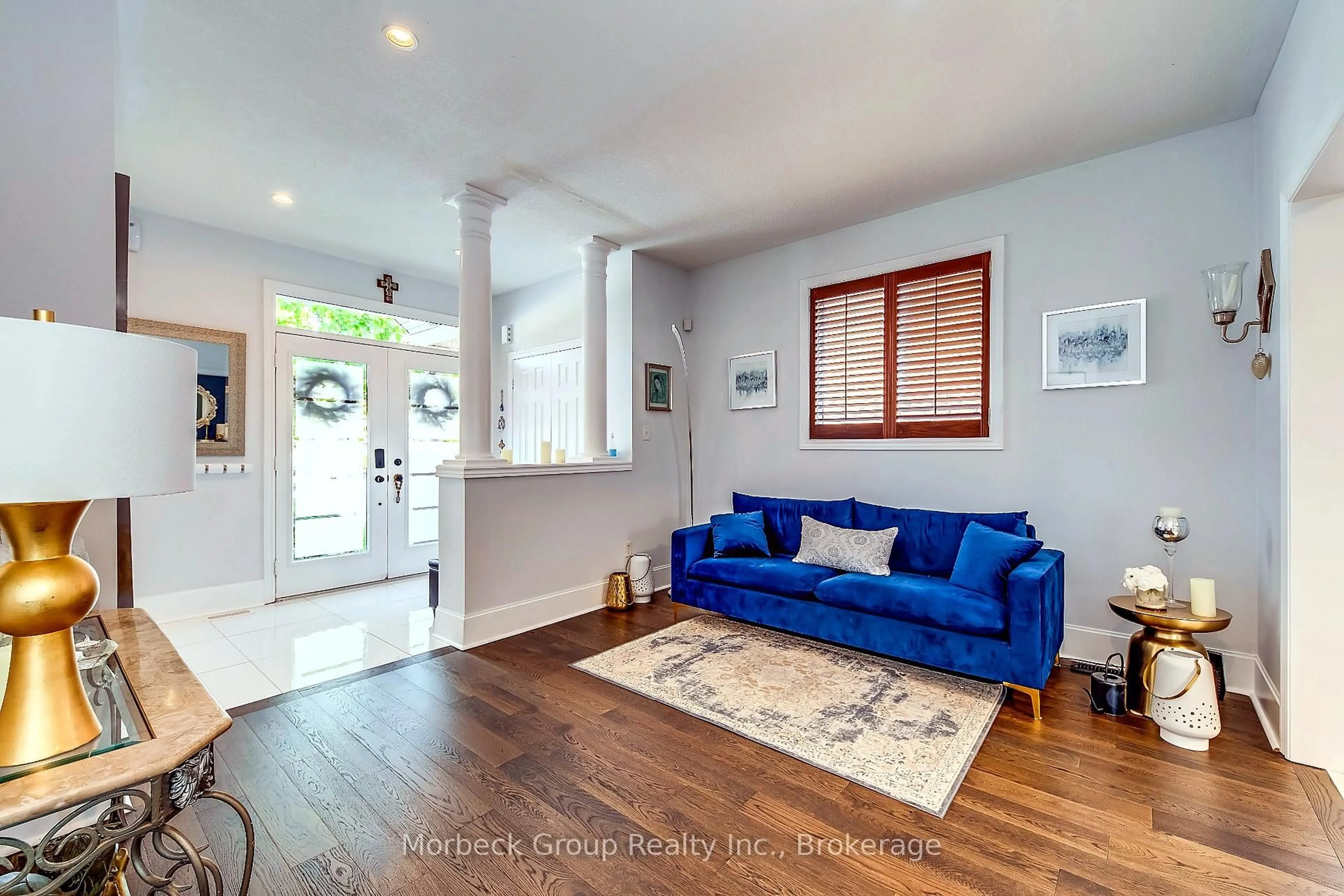 Living room with furniture, unknown for 1436 Gulledge Tr, Oakville Ontario L6M 3Z8
