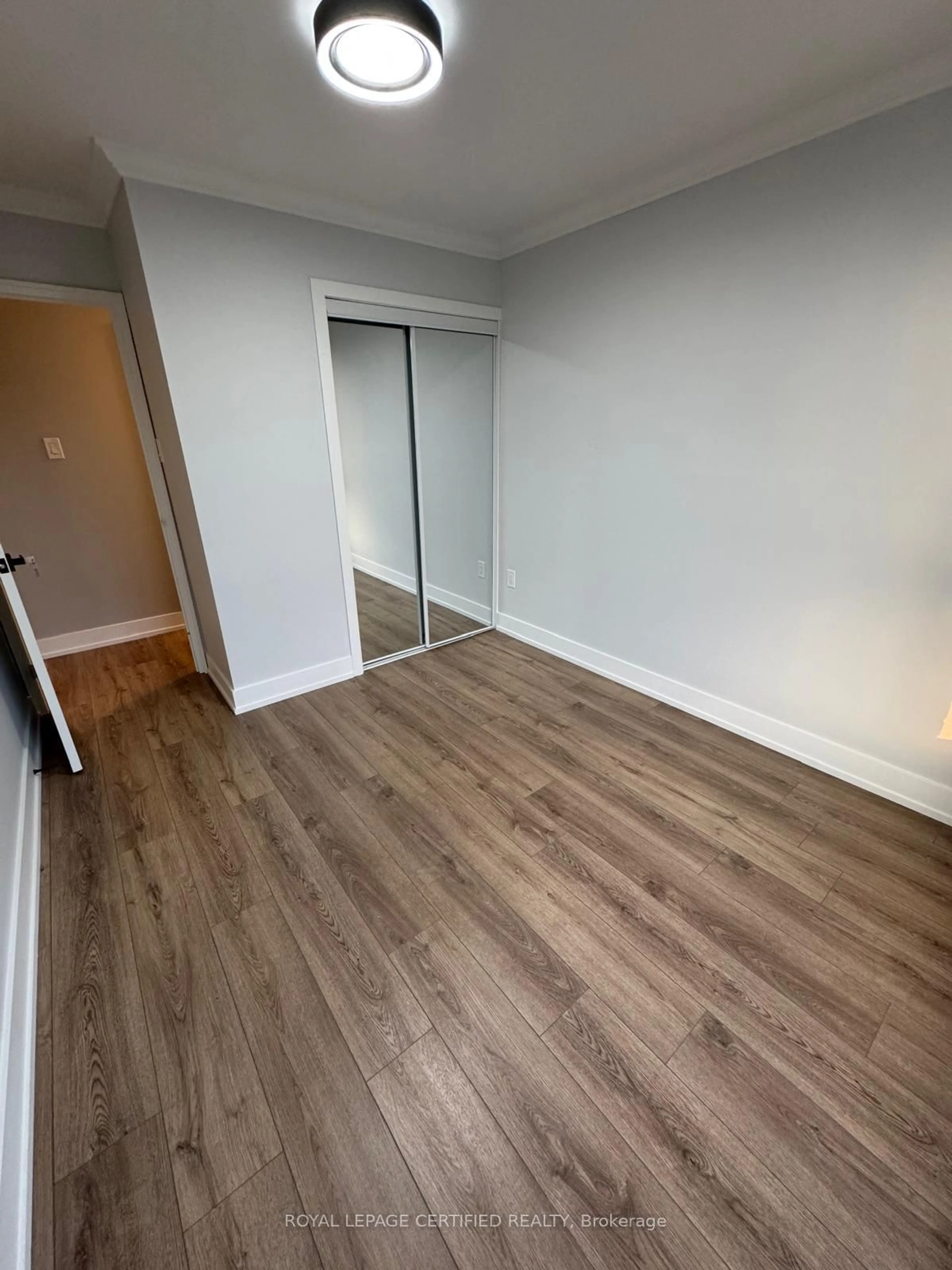 A pic of a room for 3170 Kirwin Ave #301, Mississauga Ontario L5A 3R1